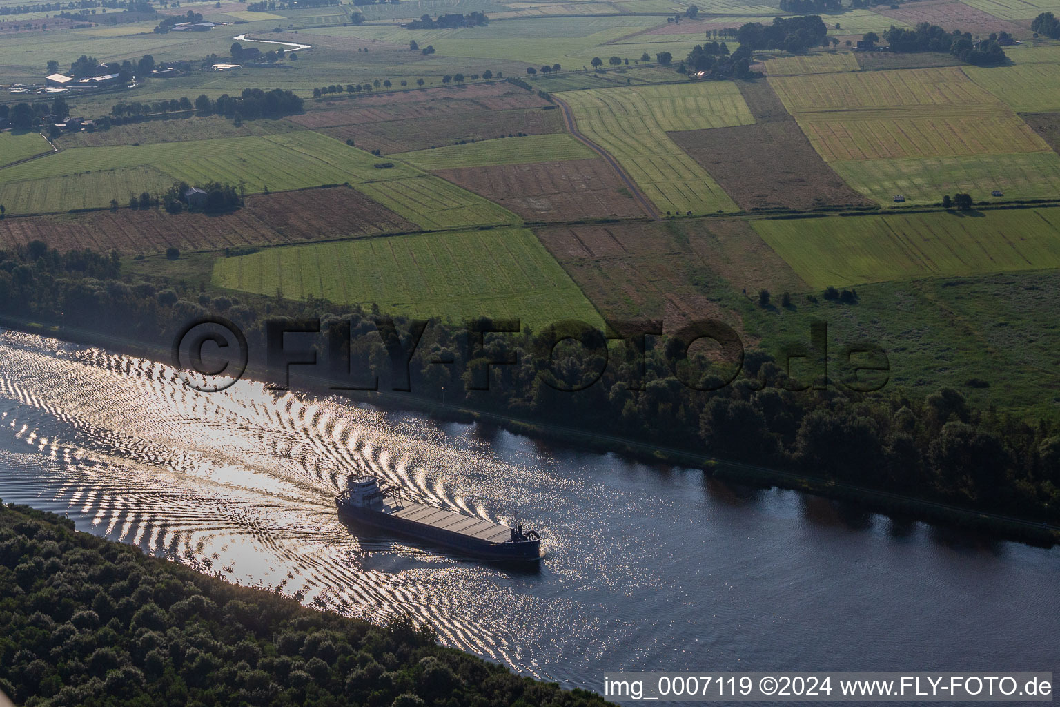 Oncoming traffic on the Kiel Canal in Kudensee in the state Schleswig Holstein, Germany