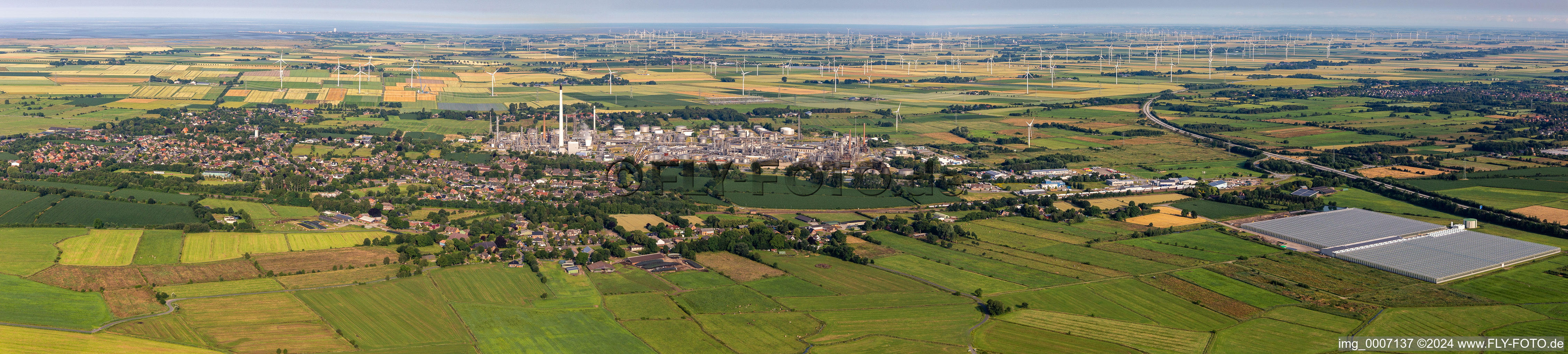 Panoramic perspective of refinery equipment and management systems on the factory premises of the mineral oil producer Heide Refinery GmbH in Hemmingstedt in Schleswig-Holstein. The northernmost refinery in Germany is one of the most modern plants in Europe