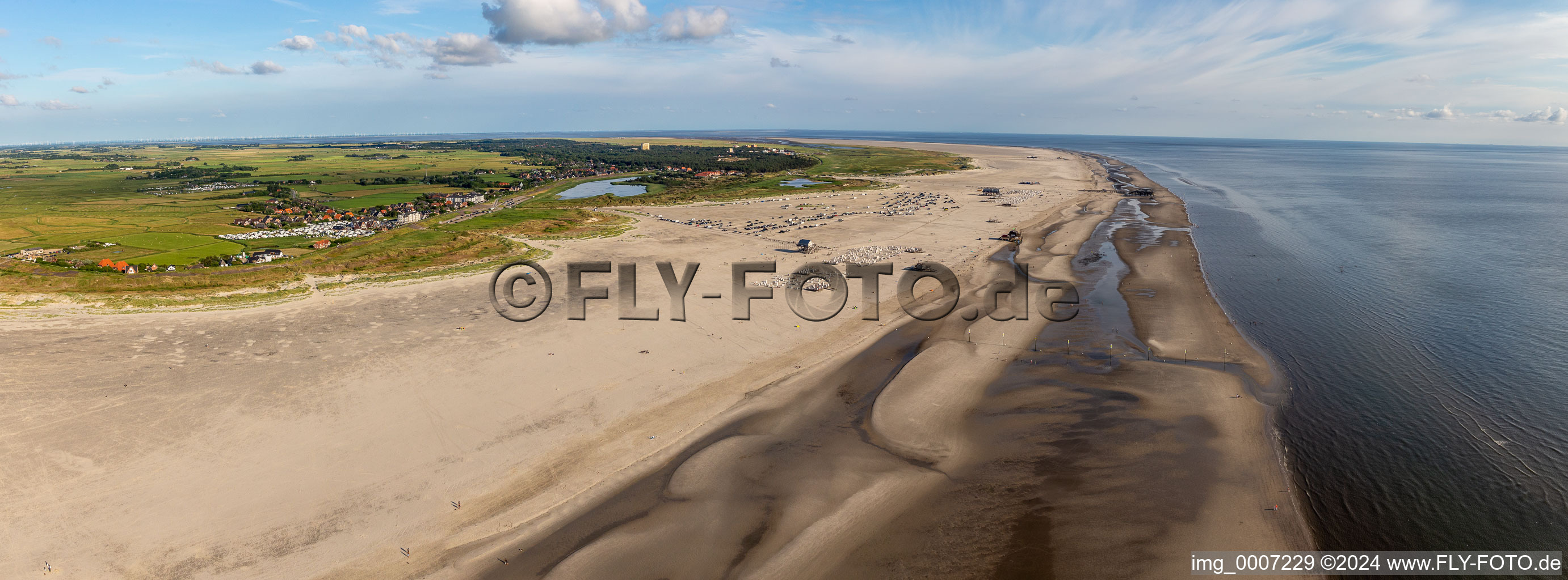 Beach landscape along the of North Sea in Sankt Peter-Ording in the state Schleswig-Holstein, Germany