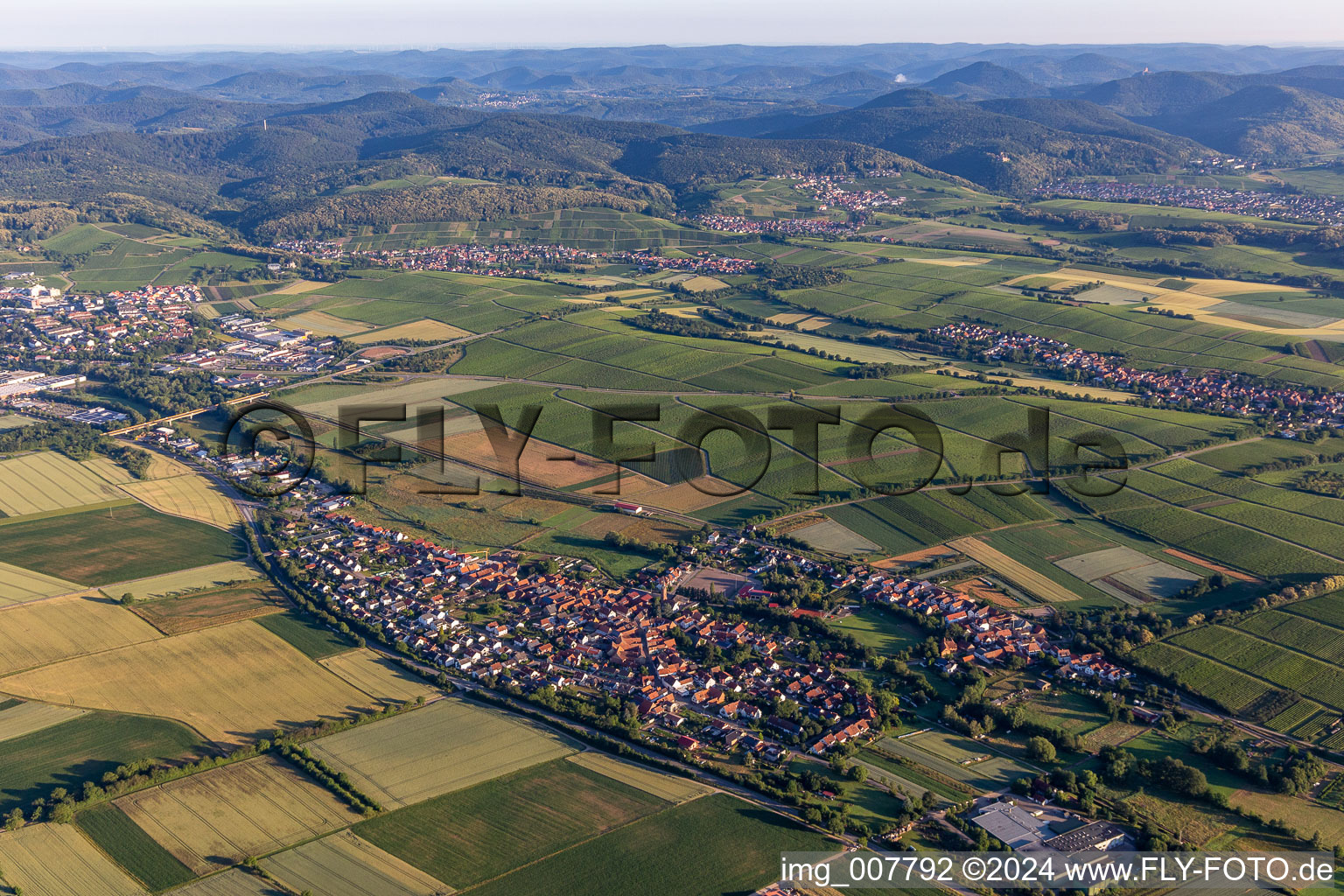 Village - view on the edge of agricultural fields and farmland in Kapellen-Drusweiler in the state Rhineland-Palatinate, Germany