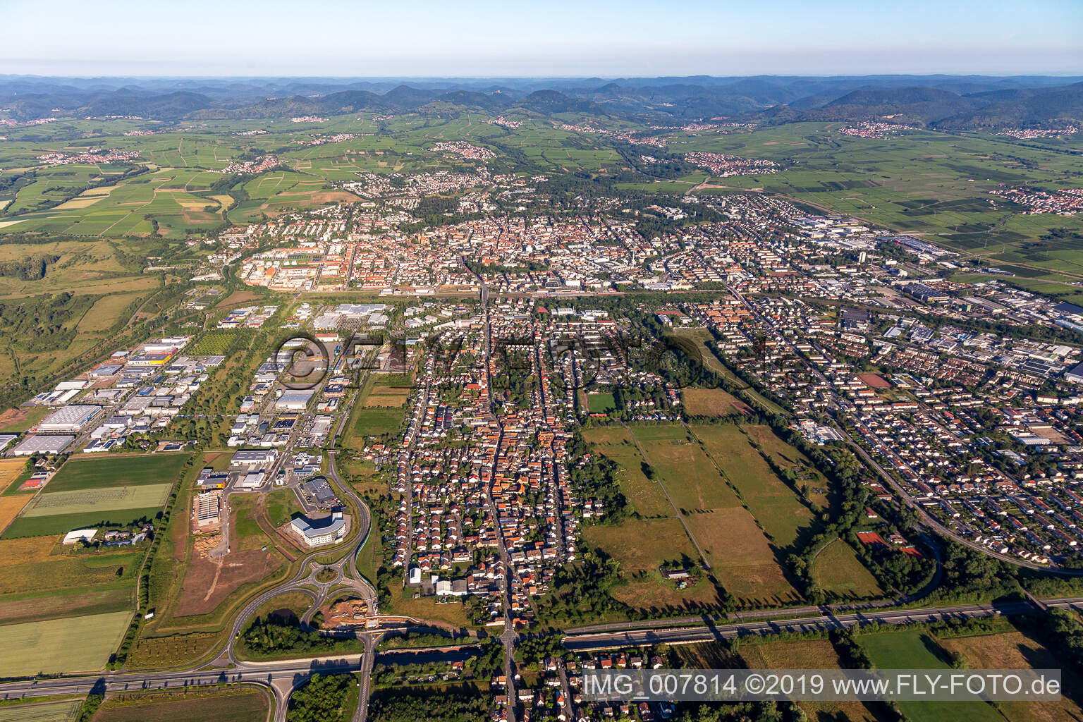 Aerial photograpy of District Queichheim in Landau in der Pfalz in the state Rhineland-Palatinate, Germany