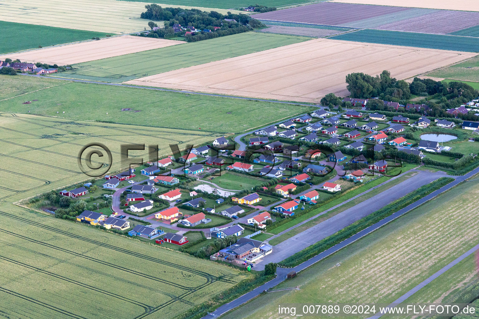 Oblique view of Holiday home settlement and camping Wesselburenerkoog in Wesselburenerkoog in the state Schleswig Holstein, Germany