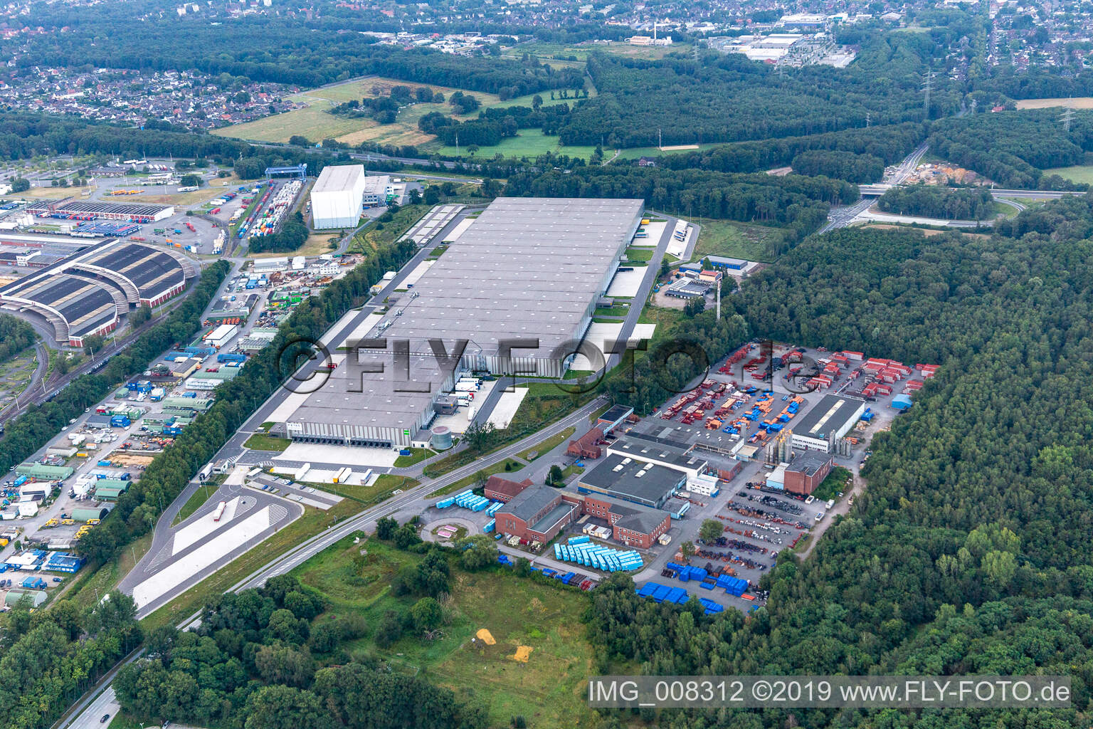 Aerial view of Anger Systemtechnik, Metro Central Logistic in Marl in the state North Rhine-Westphalia, Germany