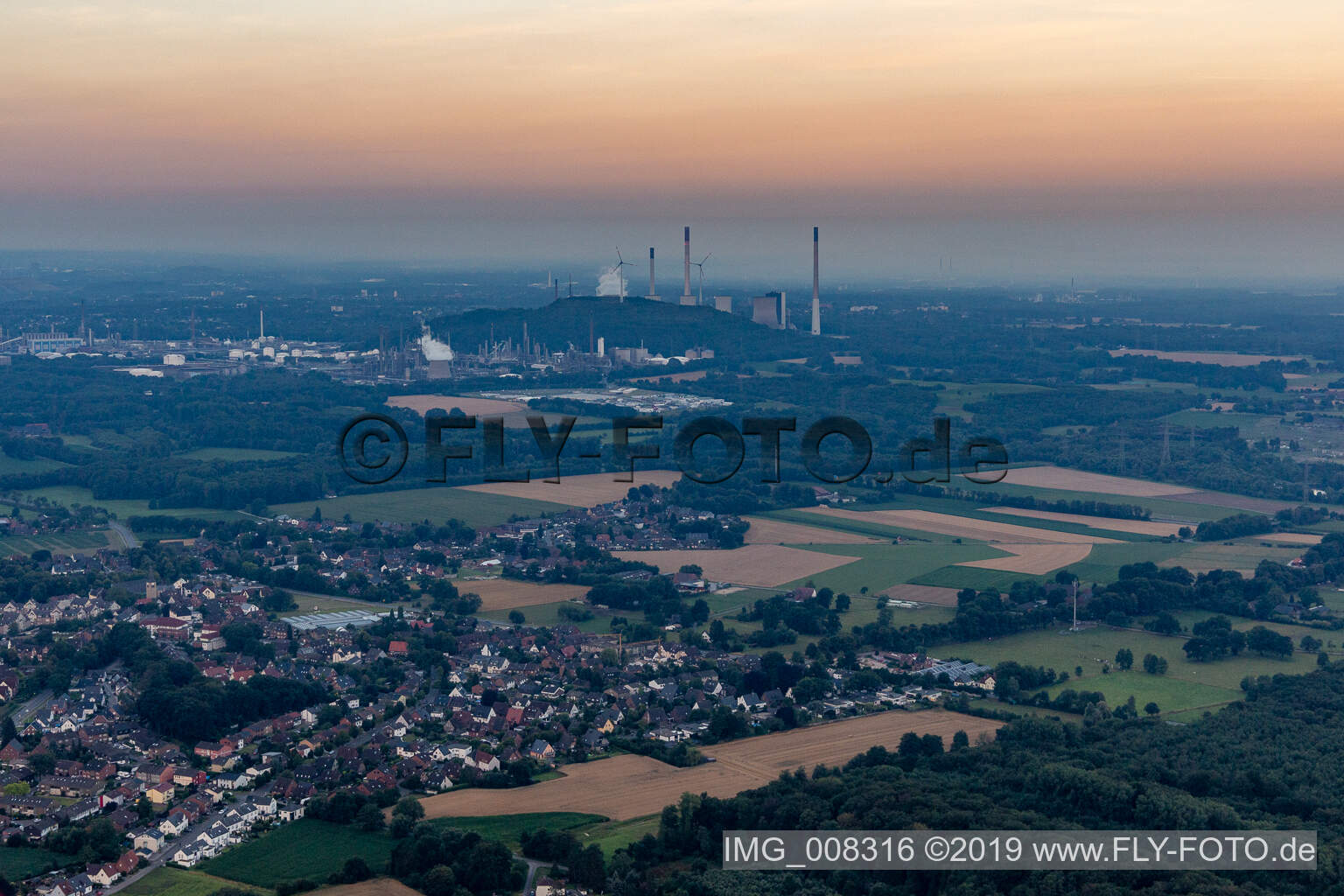 Ruhr Oel GmbH, Halde Oberscholven wind farm, Uniper power plants in Gelsenkirchen in the state North Rhine-Westphalia, Germany