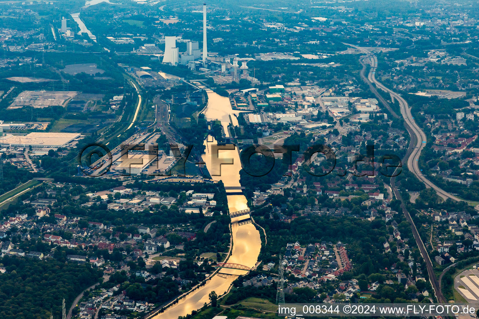 Rhine Herne canal with old Wanne-Eickel lock and STEAG thermal power station Herne in Herne in the state North Rhine-Westphalia, Germany