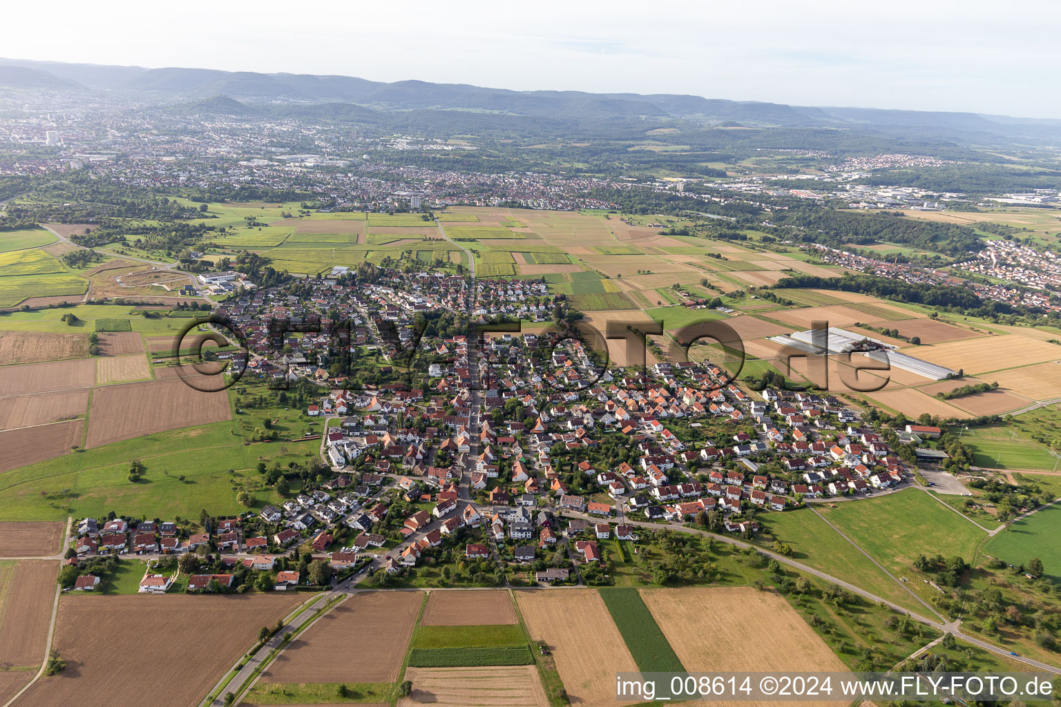 From the north in the district Degerschlacht in Reutlingen in the state Baden-Wuerttemberg, Germany