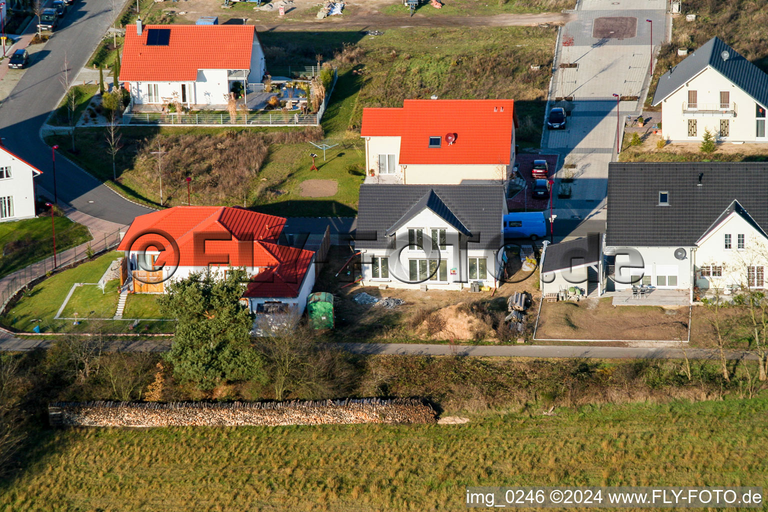 Bird's eye view of New development area An den Tongruben in Rheinzabern in the state Rhineland-Palatinate, Germany