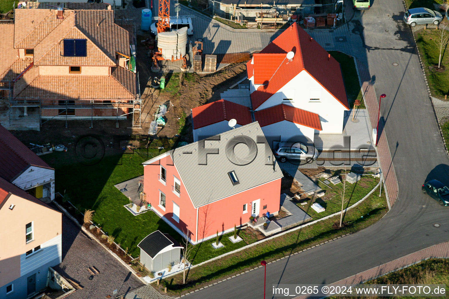 New development area An den Tongruben in Rheinzabern in the state Rhineland-Palatinate, Germany from above