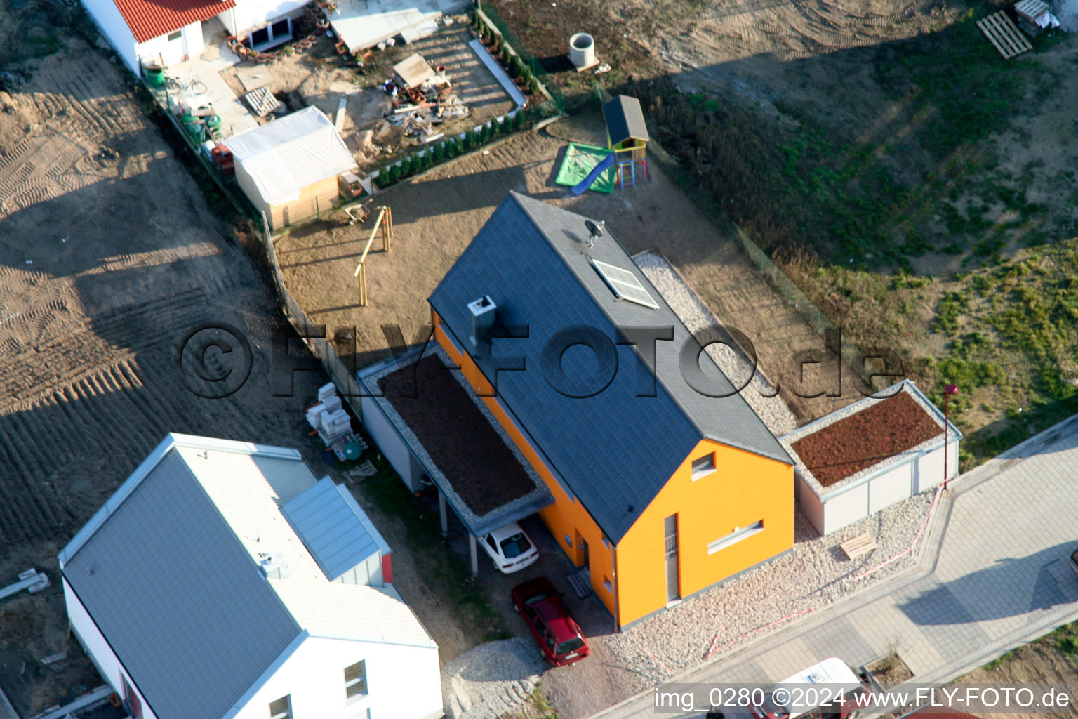 New development area An den Tongruben in Rheinzabern in the state Rhineland-Palatinate, Germany viewn from the air