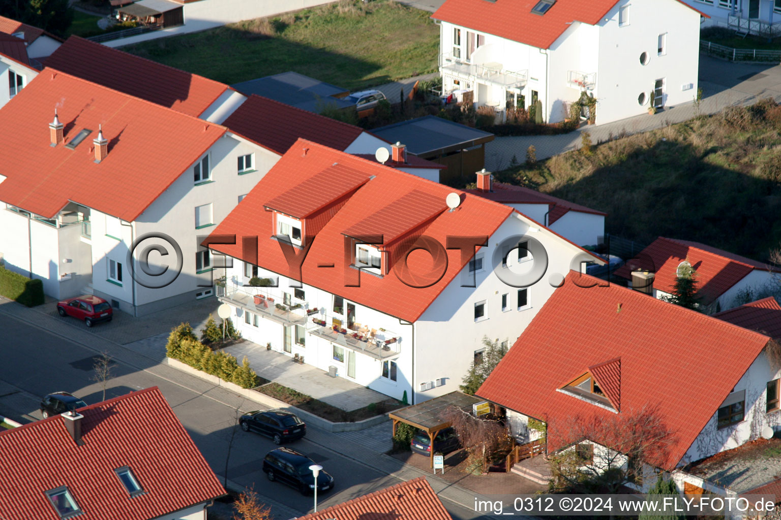 New development area An den Tongruben in Rheinzabern in the state Rhineland-Palatinate, Germany viewn from the air