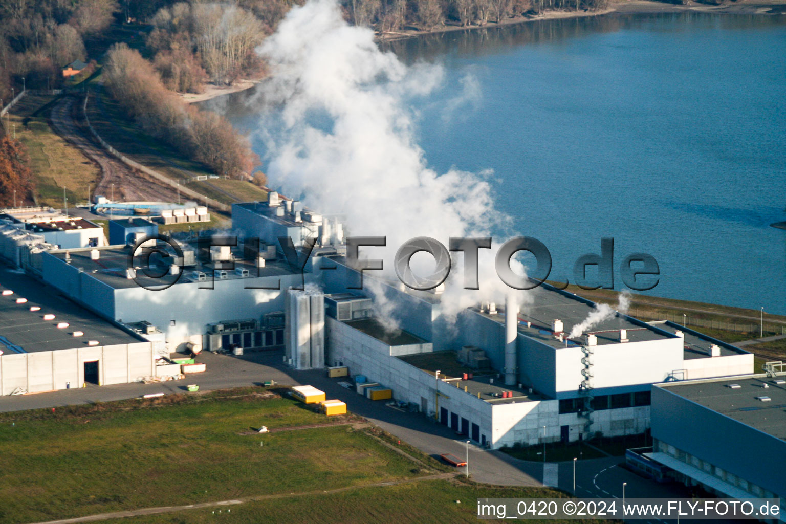 Aerial view of Palm paper factory in the Oberwald industrial area in Wörth am Rhein in the state Rhineland-Palatinate, Germany