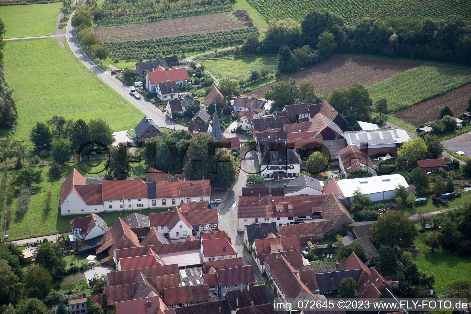 Bird's eye view of District Klingen in Heuchelheim-Klingen in the state Rhineland-Palatinate, Germany