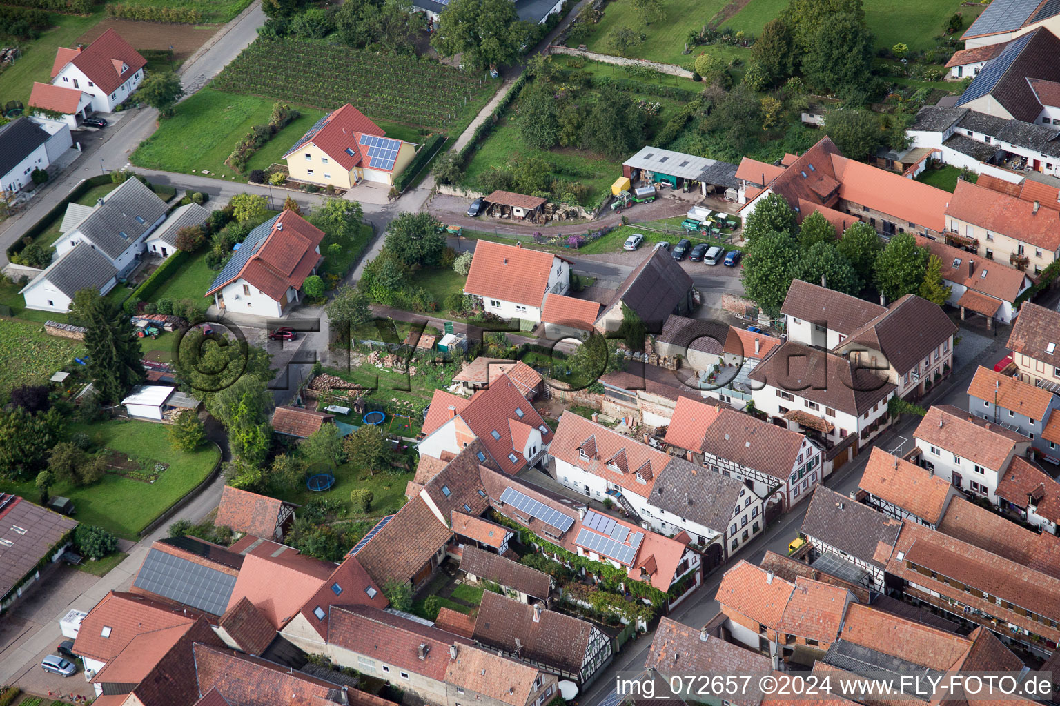 District Heuchelheim in Heuchelheim-Klingen in the state Rhineland-Palatinate, Germany from above