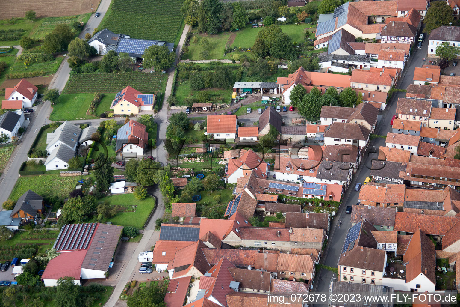 District Heuchelheim in Heuchelheim-Klingen in the state Rhineland-Palatinate, Germany from above