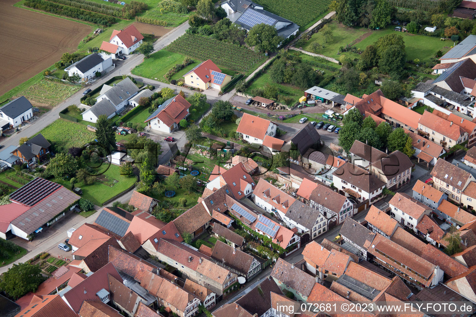 District Heuchelheim in Heuchelheim-Klingen in the state Rhineland-Palatinate, Germany seen from above