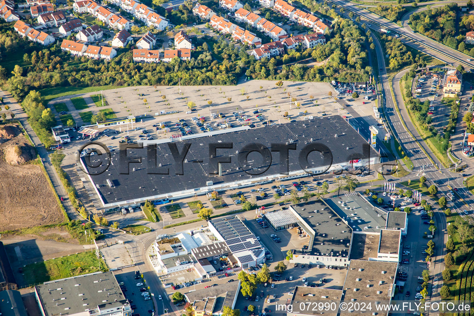 Oblique view of Industrial estate and company settlement Schuette-Lanz-Park in the district Rheinau in Bruehl in the state Baden-Wurttemberg