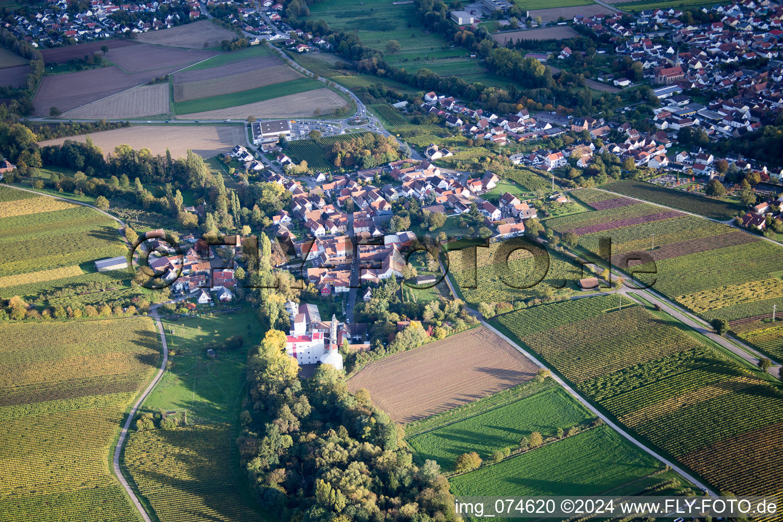 Town View of the streets and houses of the residential areas in the district Appenhofen in Billigheim-Ingenheim in the state Rhineland-Palatinate