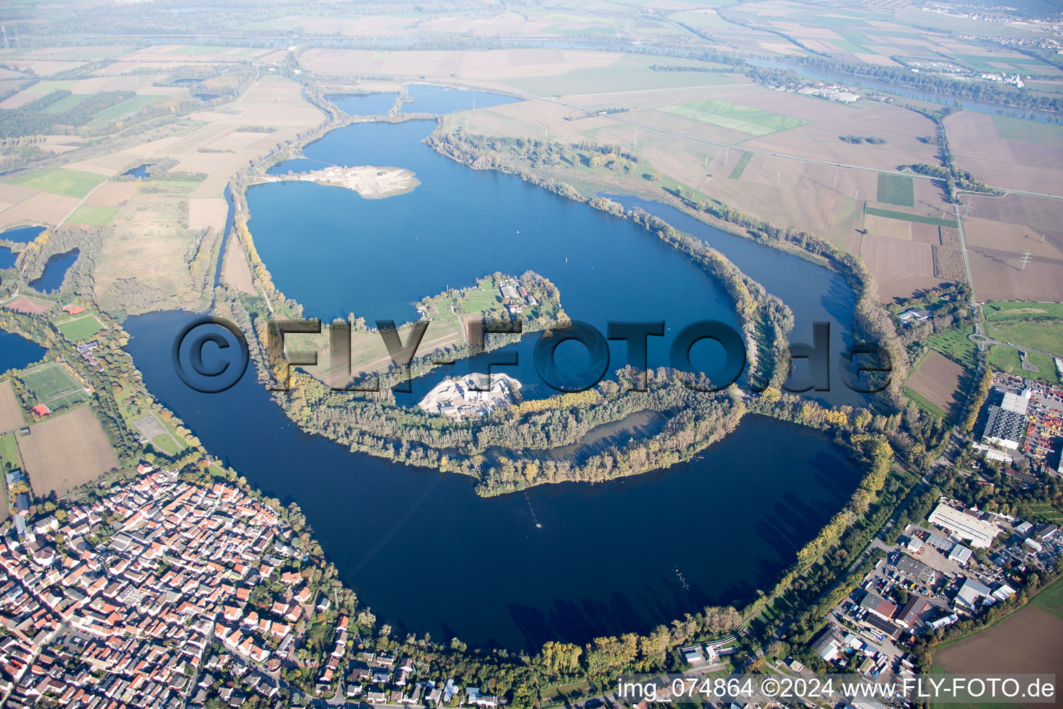 Village on the lake bank areas Silbersee in Bobenheim-Roxheim in the state Rhineland-Palatinate