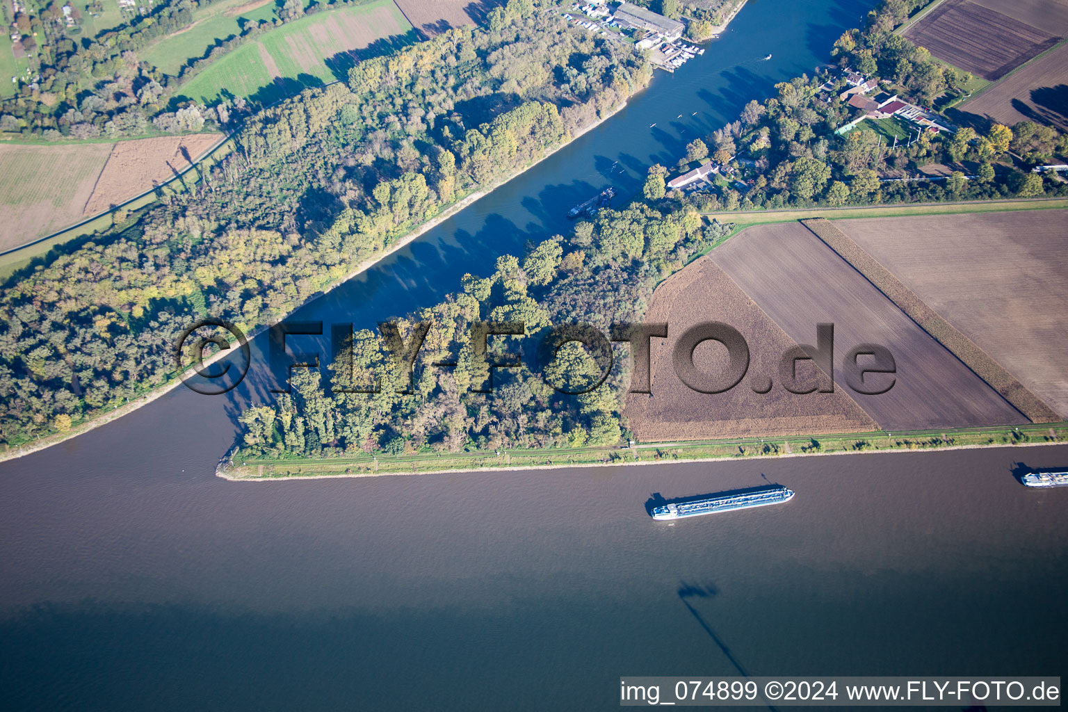 Friesenheim Old Rhine in the district Neckarstadt-West in Mannheim in the state Baden-Wuerttemberg, Germany