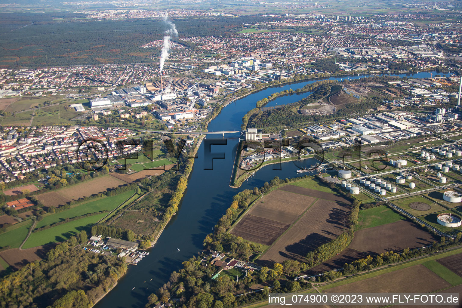 Aerial view of Bonadieshafen, Friesenheim Island in the district Neckarstadt-West in Mannheim in the state Baden-Wuerttemberg, Germany