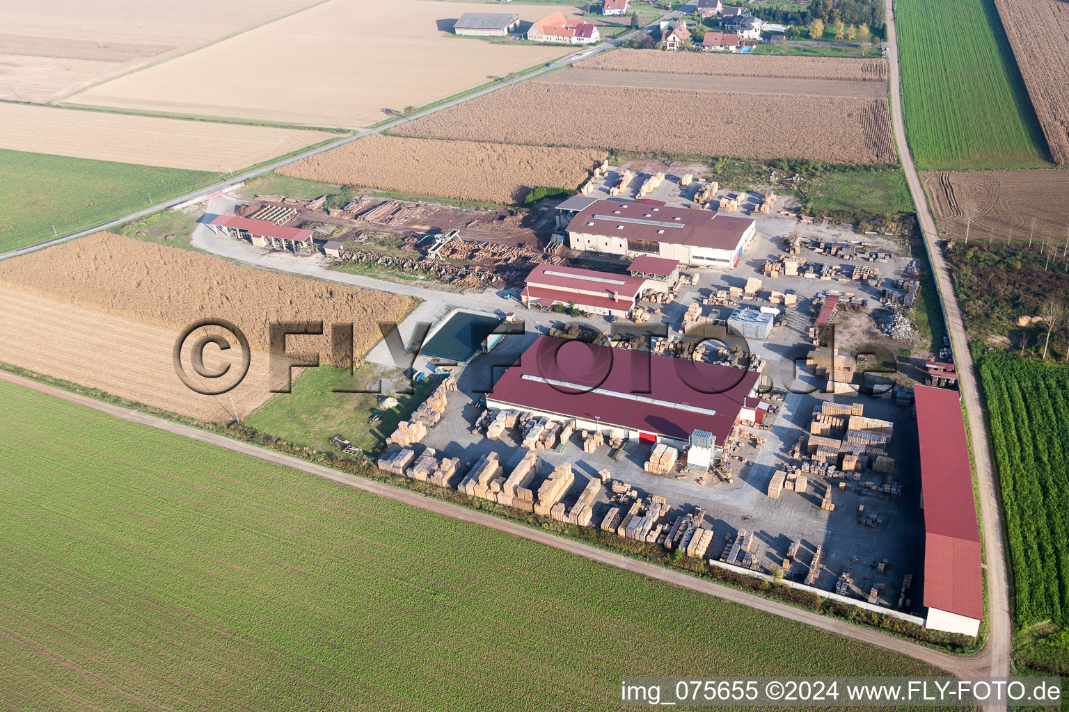 Building and production halls on the premises of sawery and Palett-Maker KOCHER in NiederrA?dern in Grand Est, France