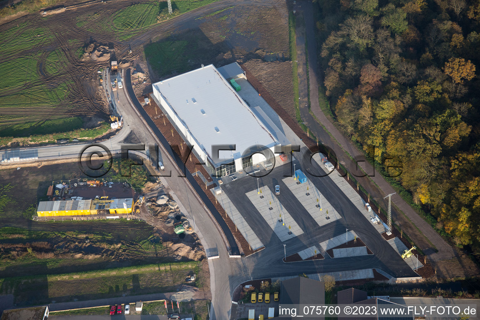 Bird's eye view of New EDEKA in Kandel in the state Rhineland-Palatinate, Germany