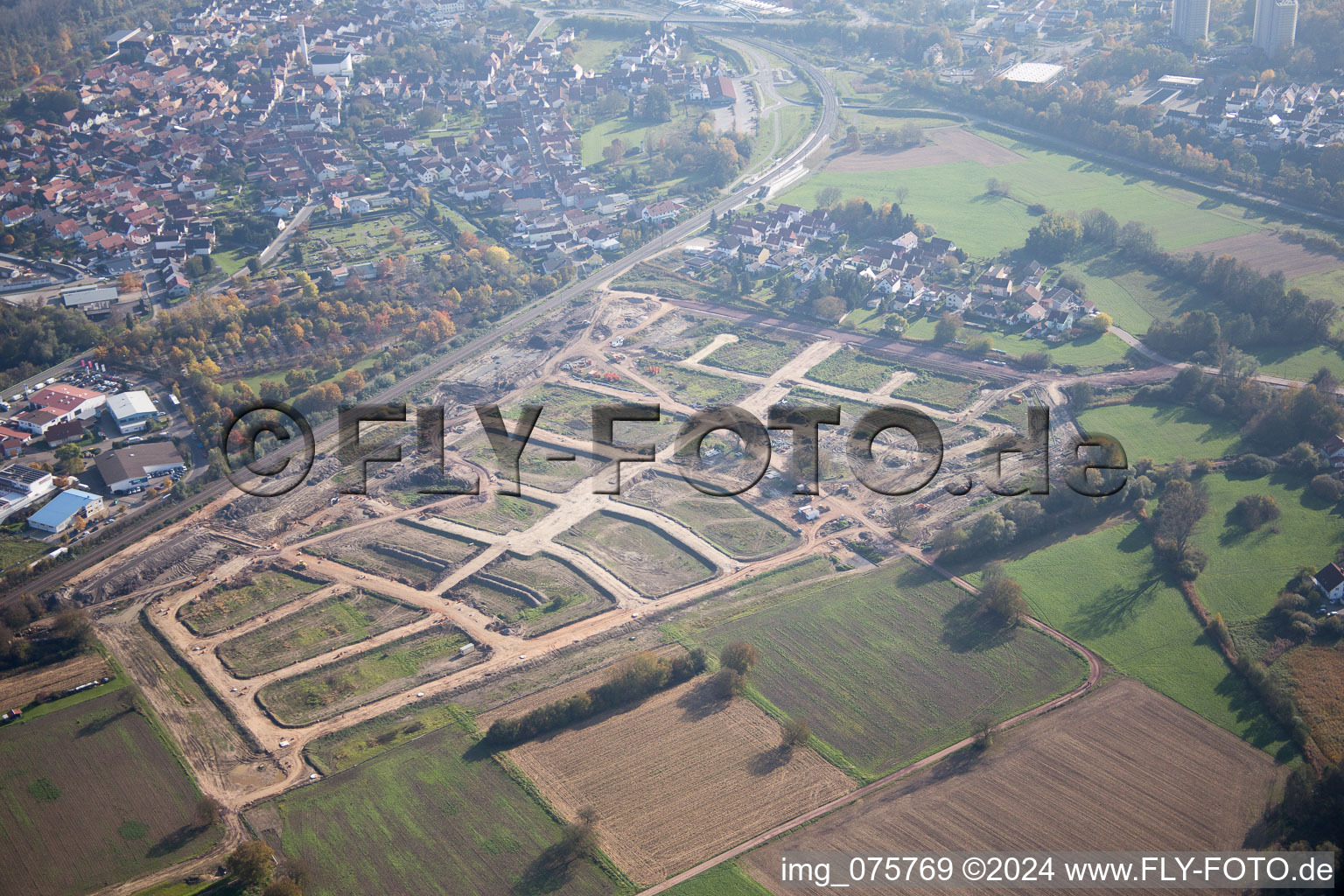 Oblique view of New development area Niederwiesen in Wörth am Rhein in the state Rhineland-Palatinate, Germany