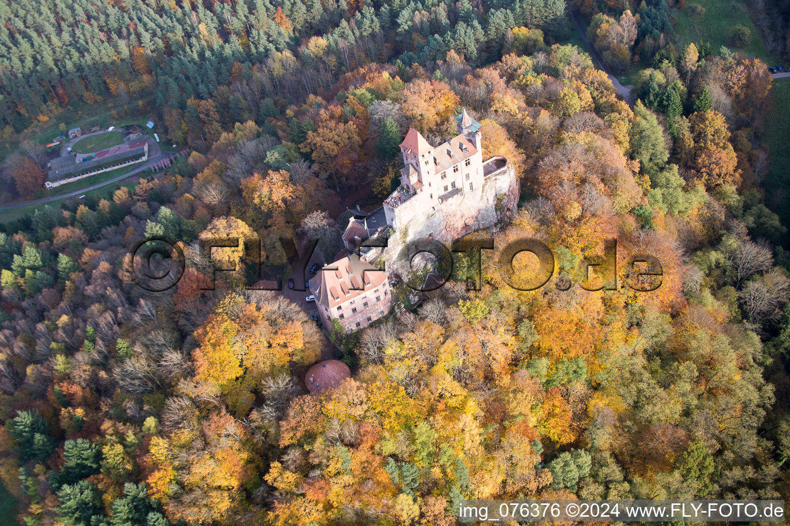 Bird's eye view of Erlenbach, Berwartstein Castle in Erlenbach bei Dahn in the state Rhineland-Palatinate, Germany