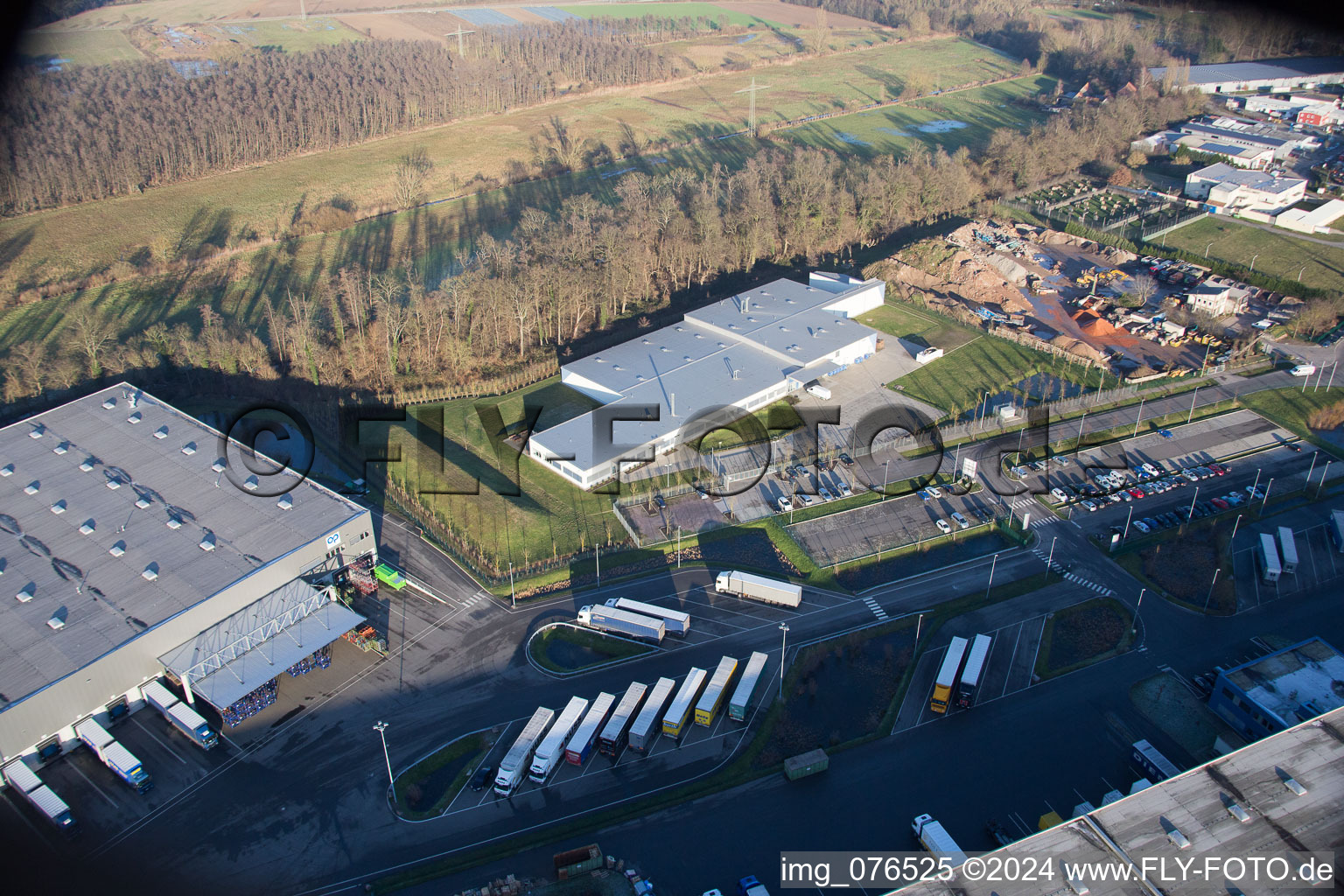 Horst Industrial Estate, Alfa Aesar GmbH in the district Minderslachen in Kandel in the state Rhineland-Palatinate, Germany from above