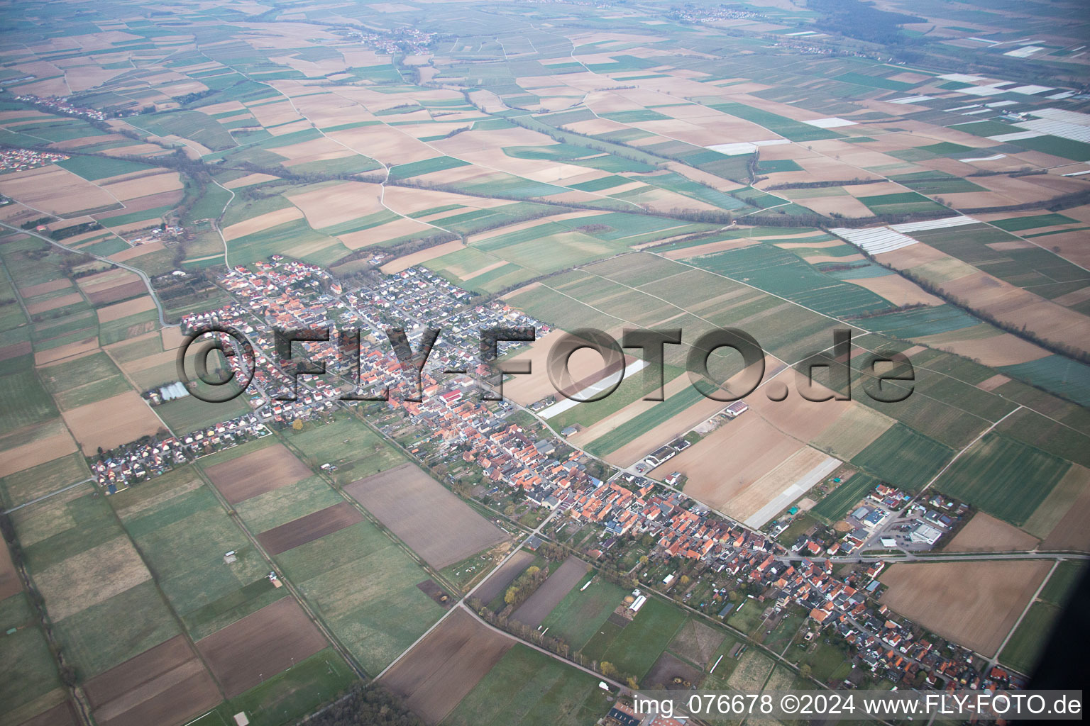 Bird's eye view of Freckenfeld in the state Rhineland-Palatinate, Germany