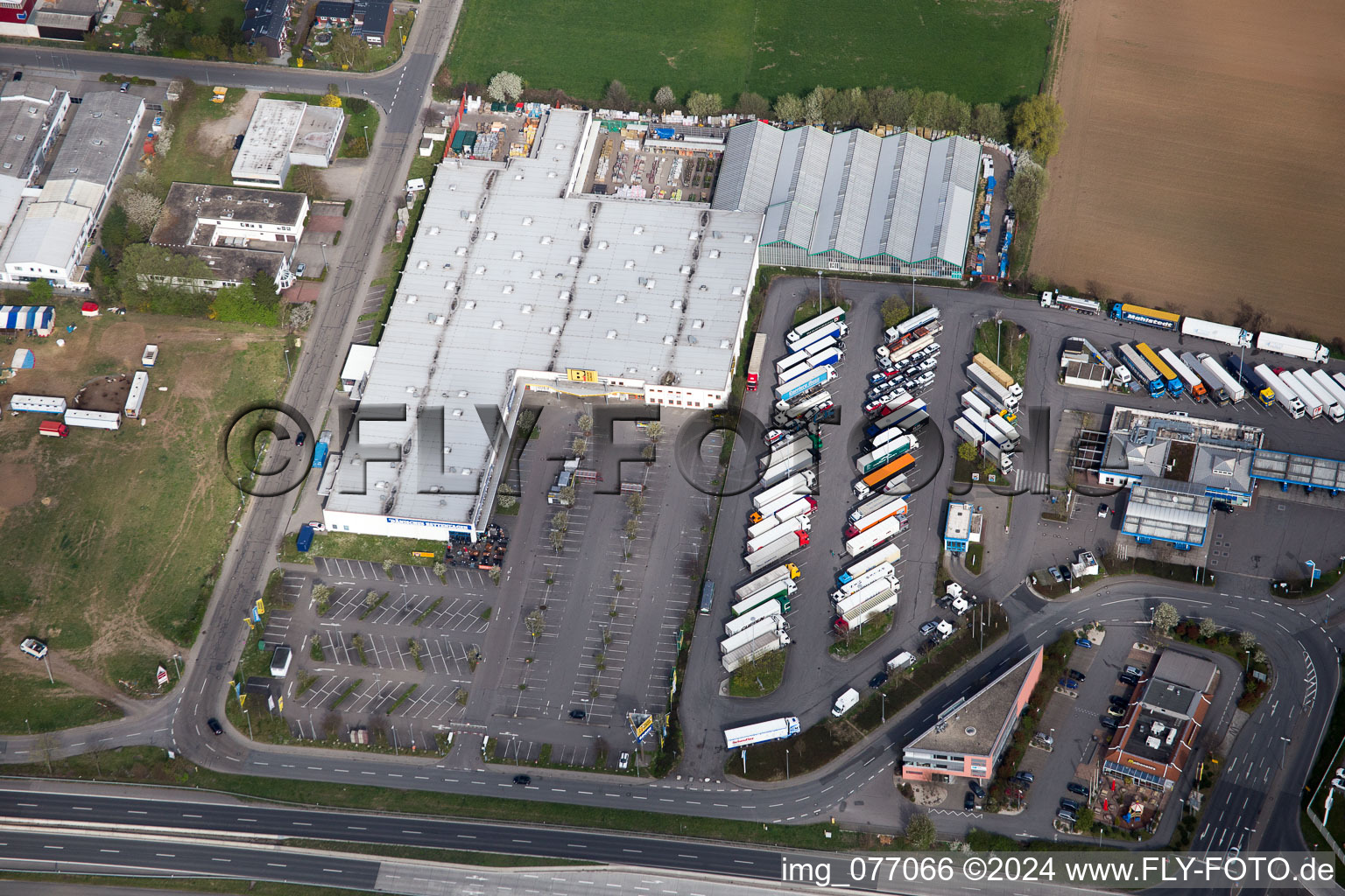 Aerial view of Building of the construction market of B1 Discount in Bensheim in the state Hesse