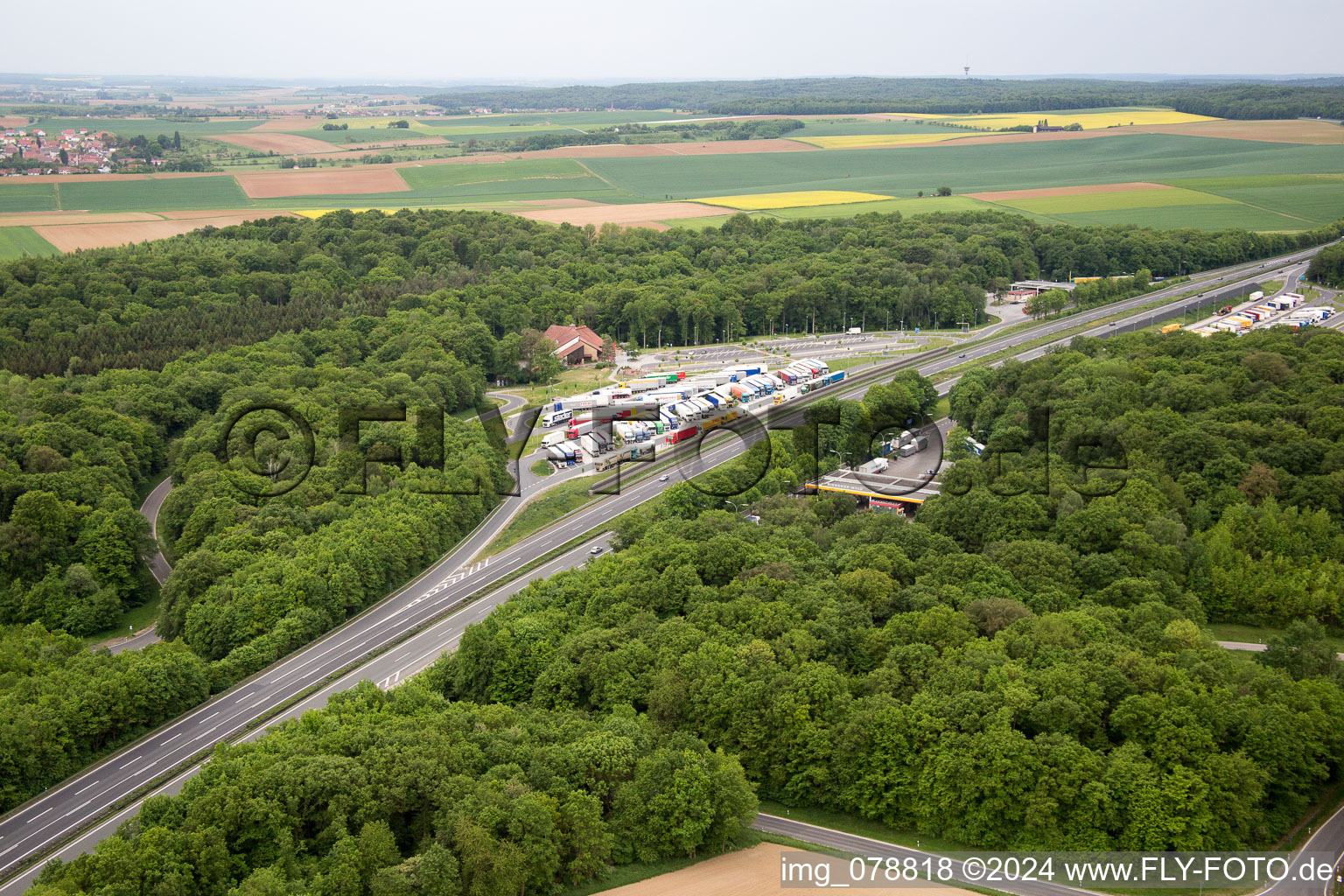 Routing and traffic lanes during the motorway service station and parking lot of the BAB A 7 Riedener Wald Ost in Hausen in the state Bavaria