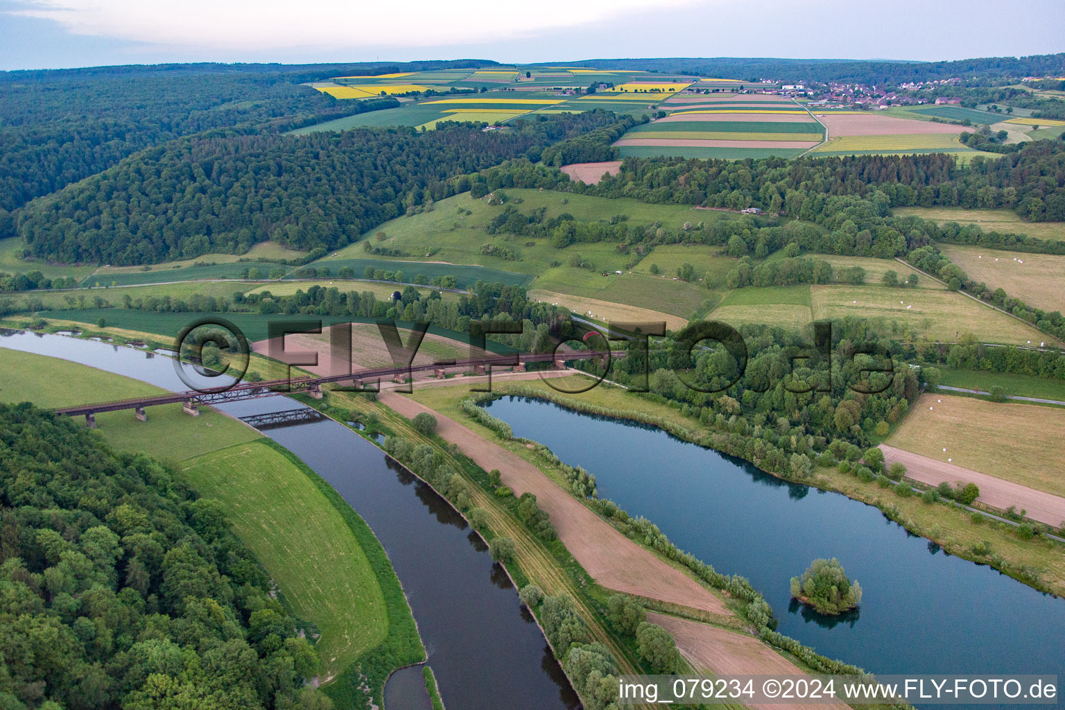 Railway bridge over the Weser in the district Meinbrexen in Lauenförde in the state Lower Saxony, Germany