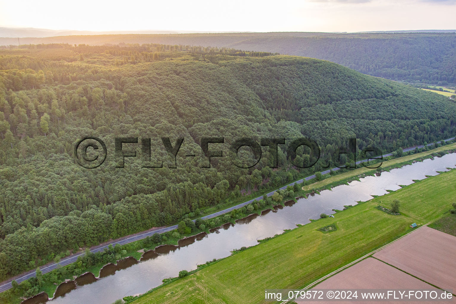 Oblique view of Course of the Weser between Hesse and Lower Saxony in the district Wahmbeck in Bodenfelde in the state Lower Saxony, Germany