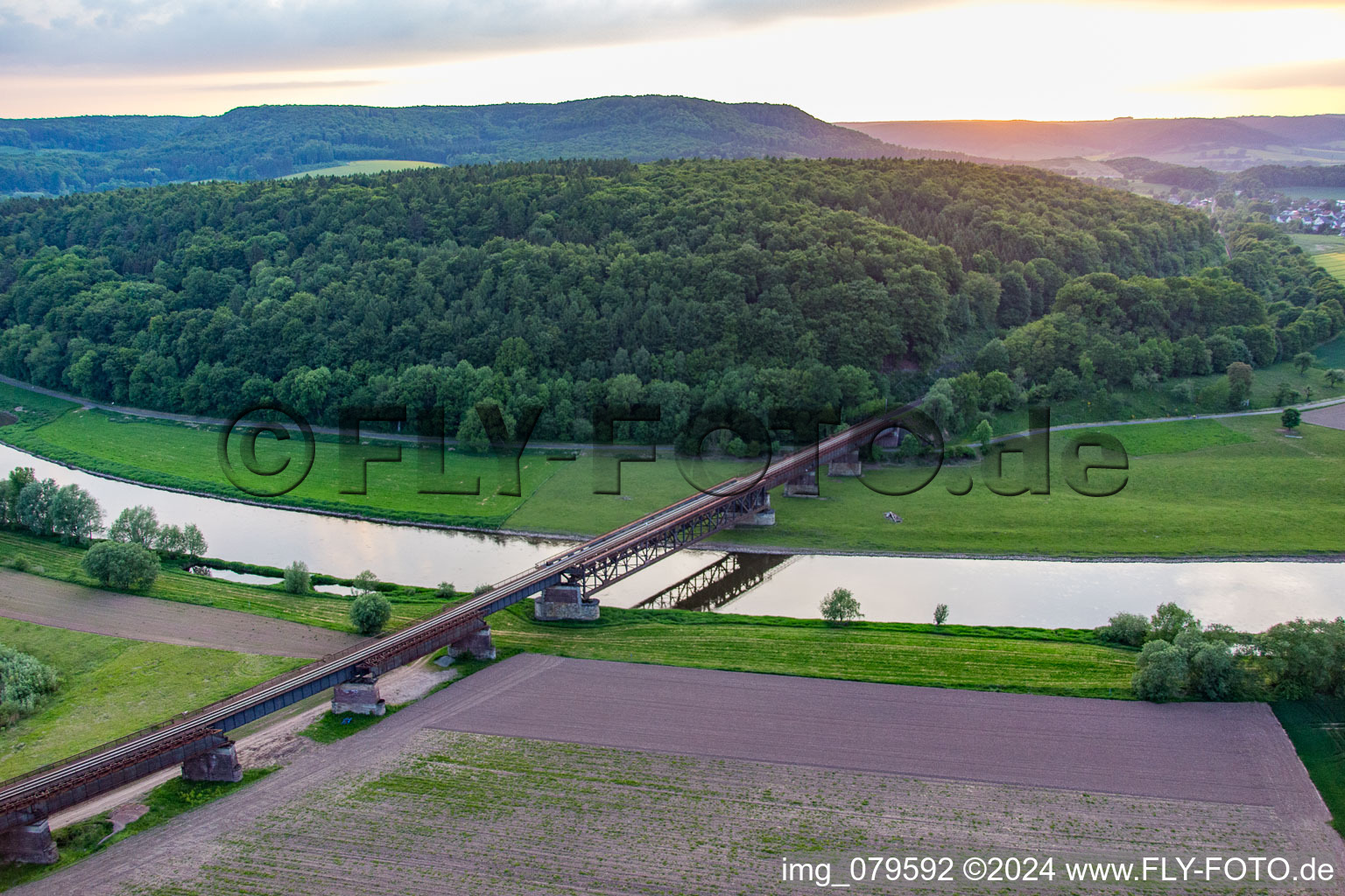 Werden railway bridge over the Weser in the district Meinbrexen in Lauenförde in the state Lower Saxony, Germany