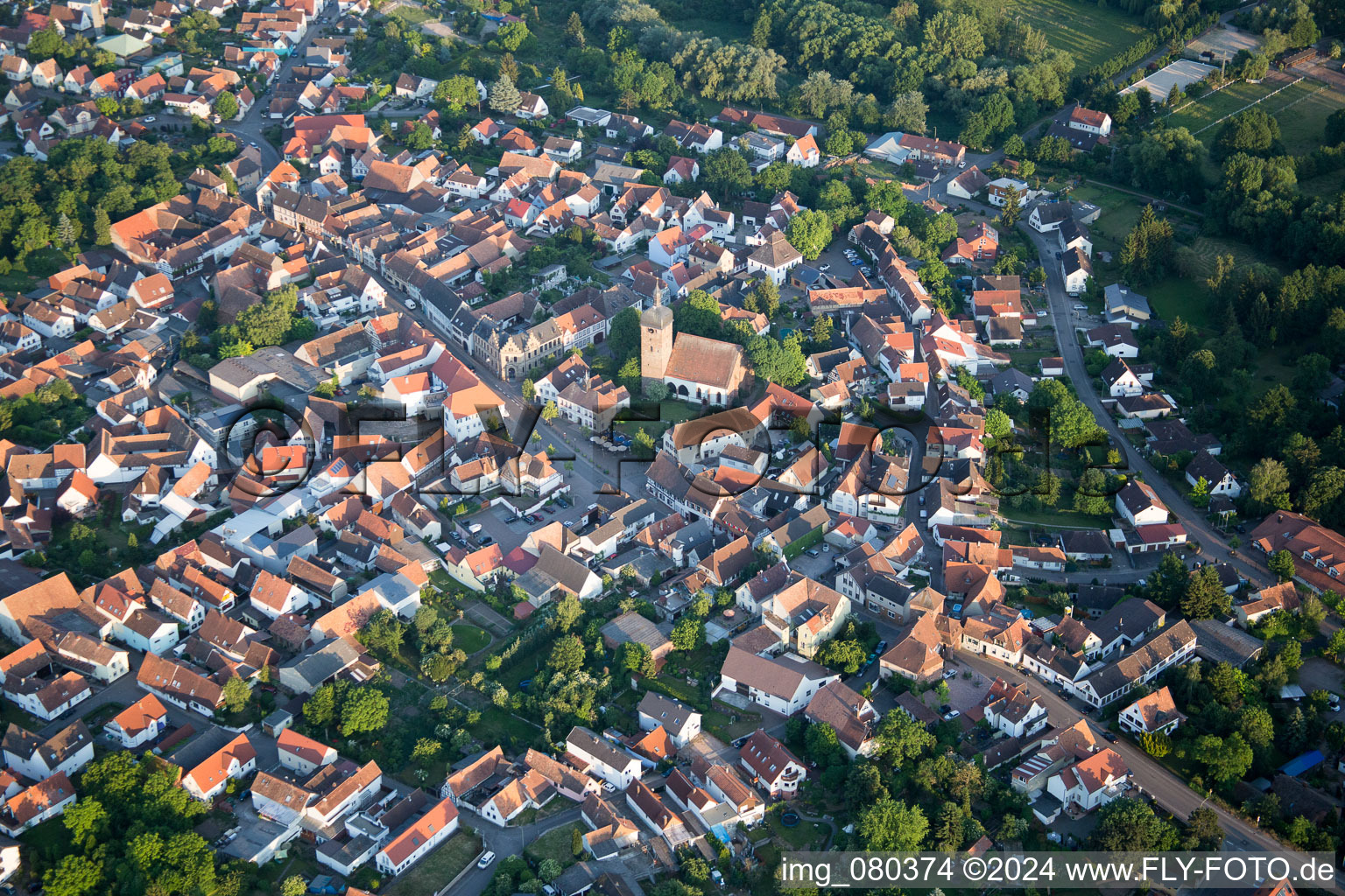 Bird's eye view of District Billigheim in Billigheim-Ingenheim in the state Rhineland-Palatinate, Germany