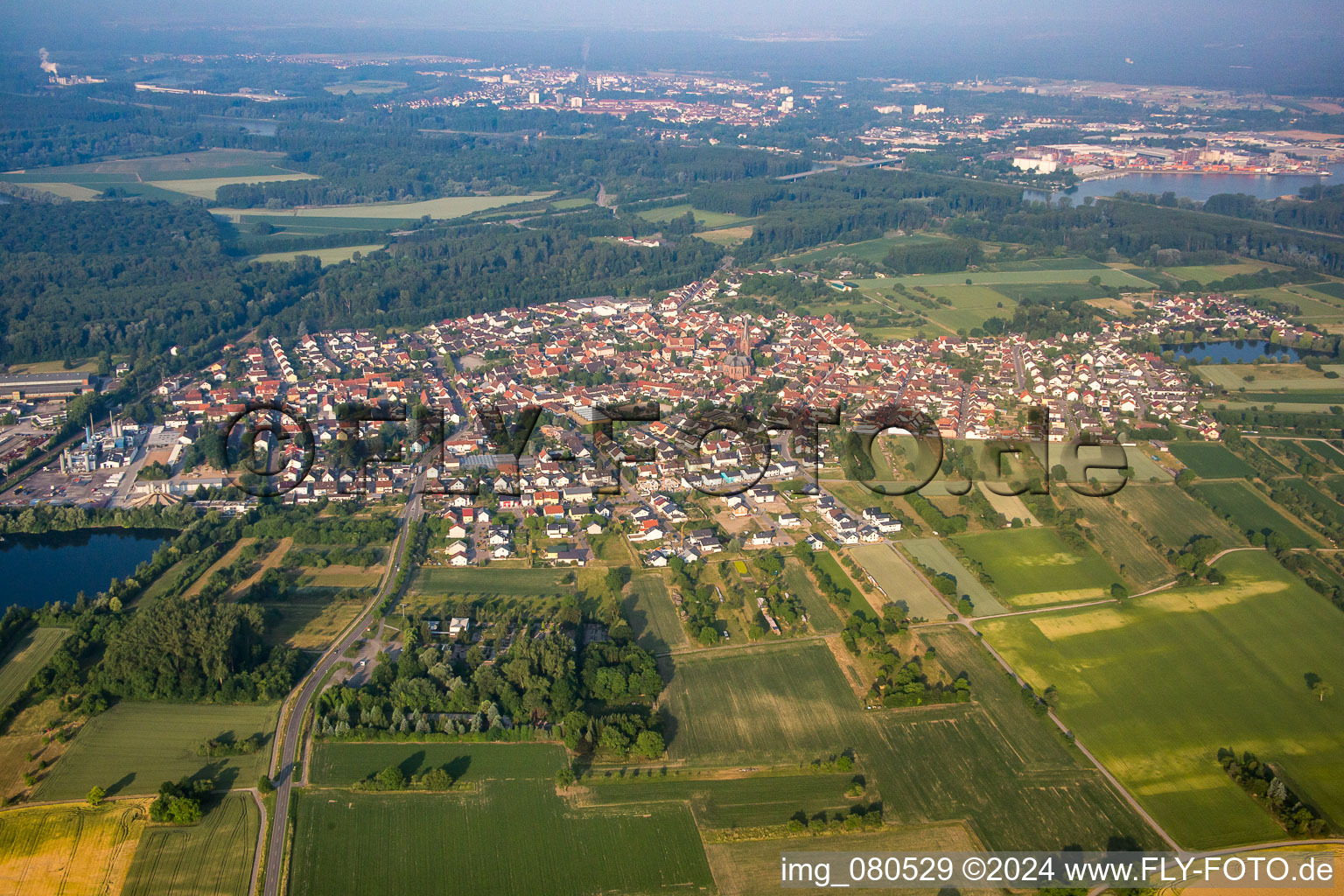 From northeast in the district Rheinsheim in Philippsburg in the state Baden-Wuerttemberg, Germany