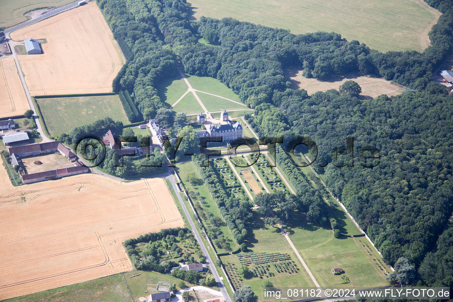 Aerial photograpy of Château du Plessis-Fortia sci in Huisseau-en-Beauce in the state Loir et Cher, France