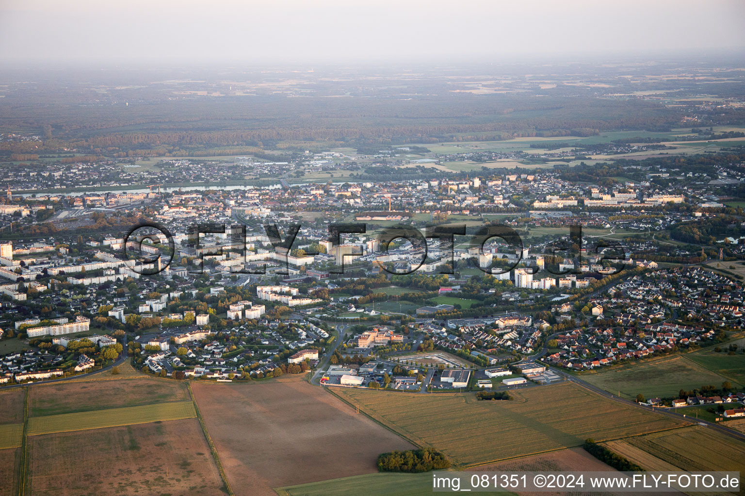 From the northwest in Blois in the state Loir et Cher, France