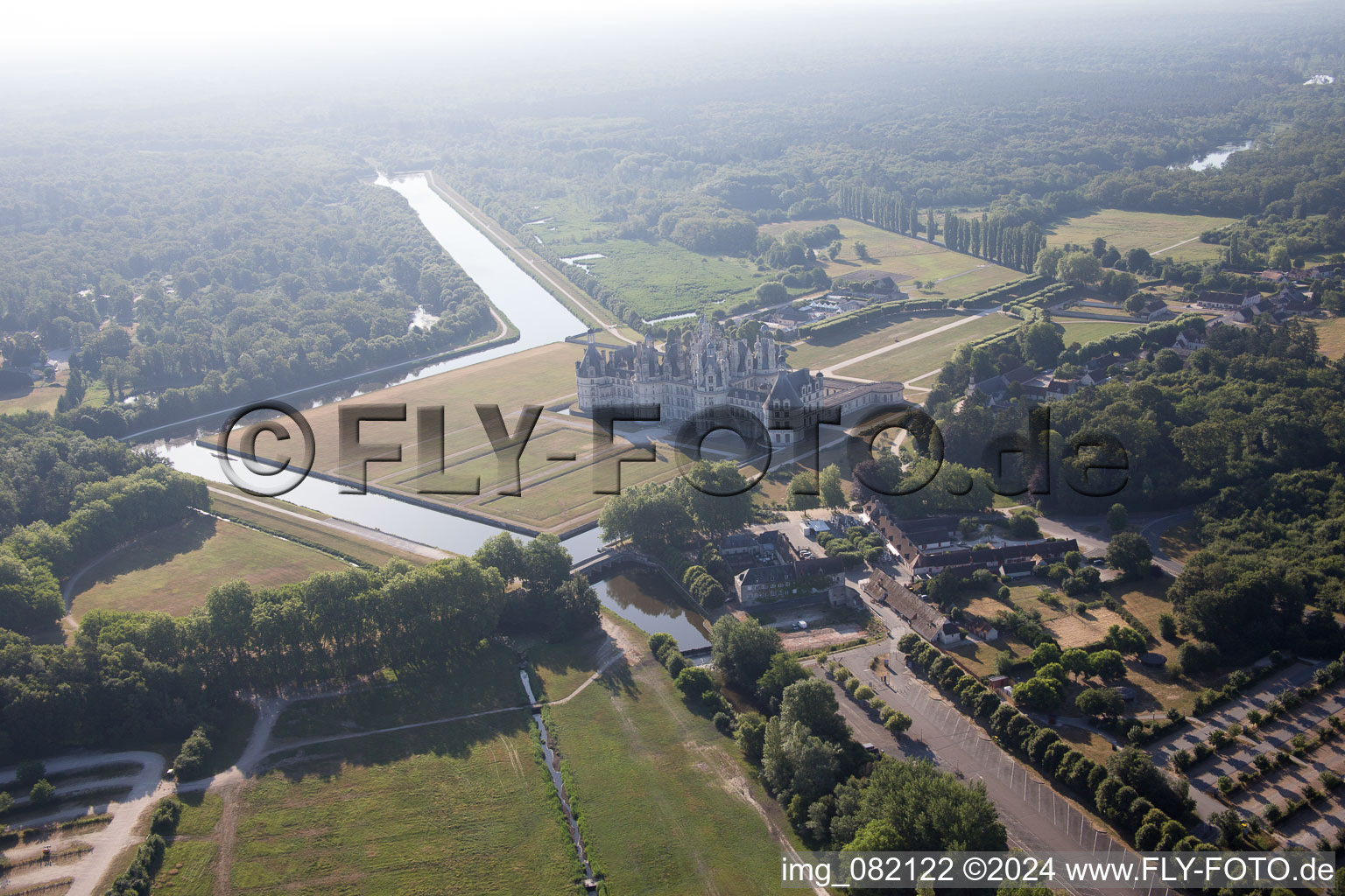 Oblique view of Chambord in the state Loir et Cher, France