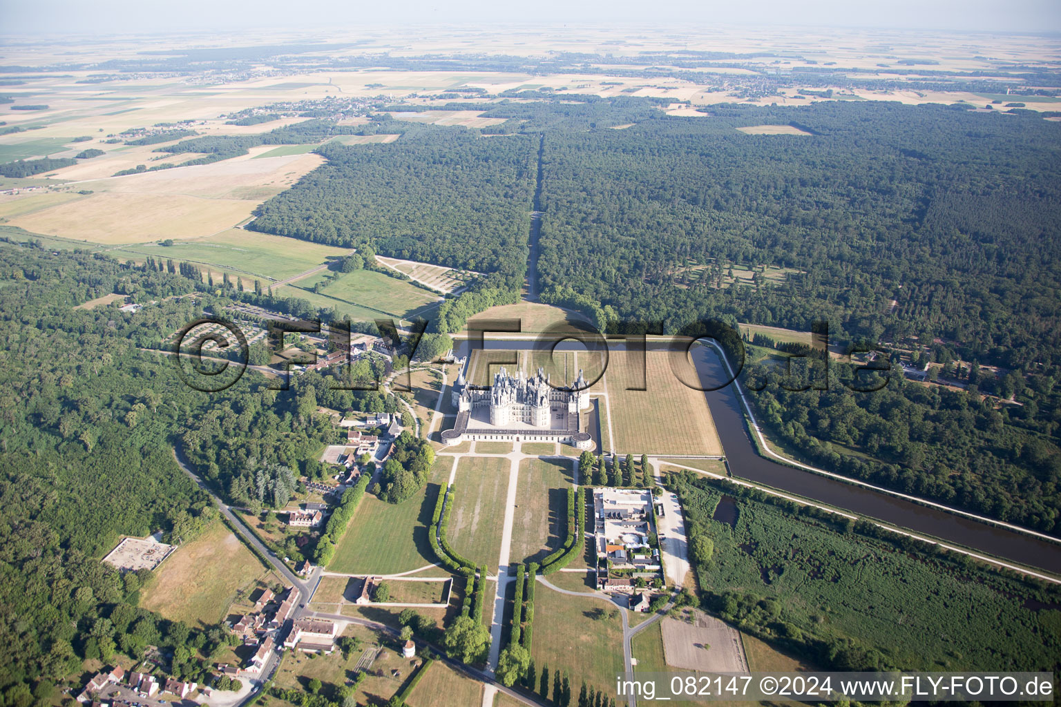 Oblique view of Chambord in the state Loir et Cher, France