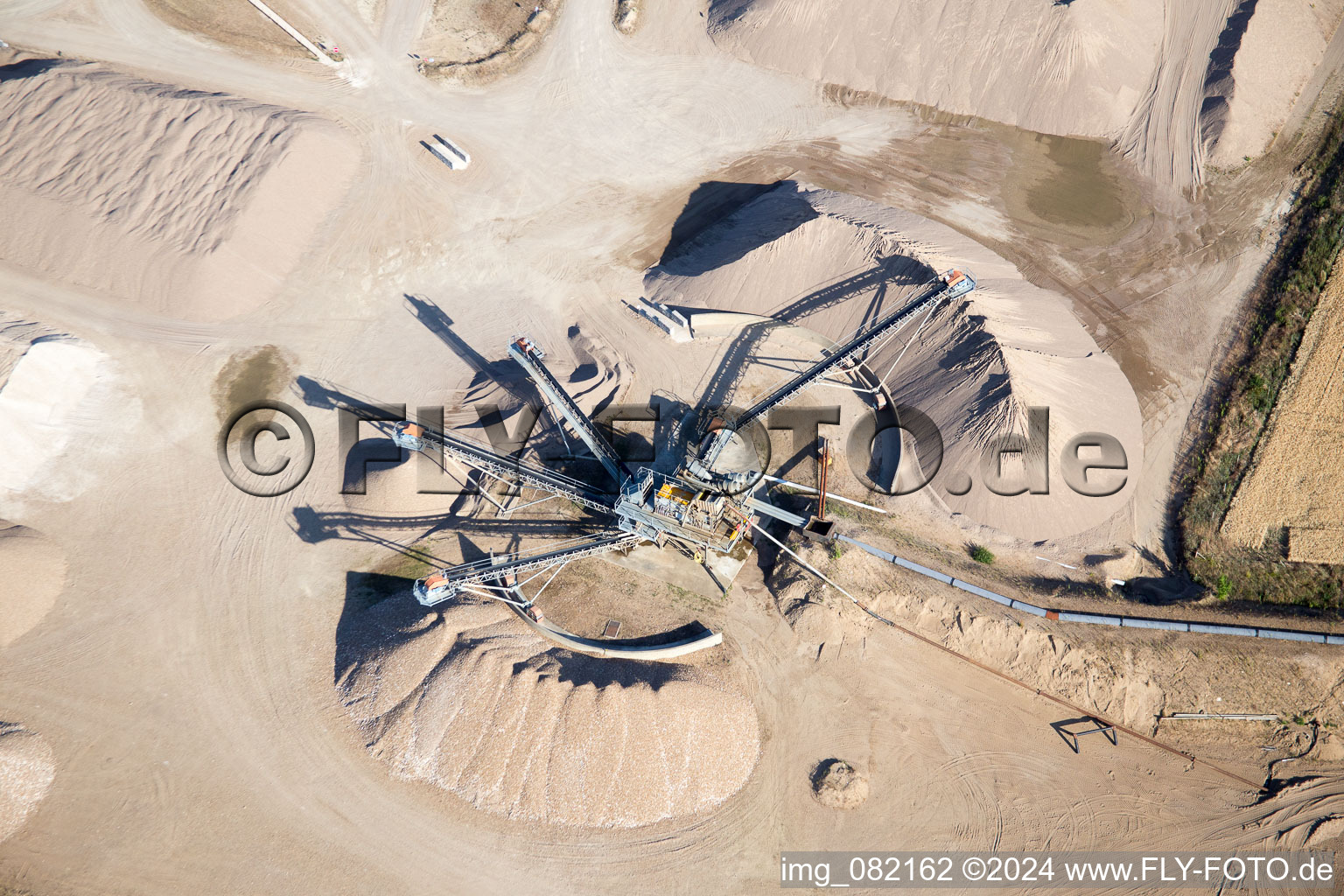 Gravel works in Suèvres in the state Loir et Cher, France