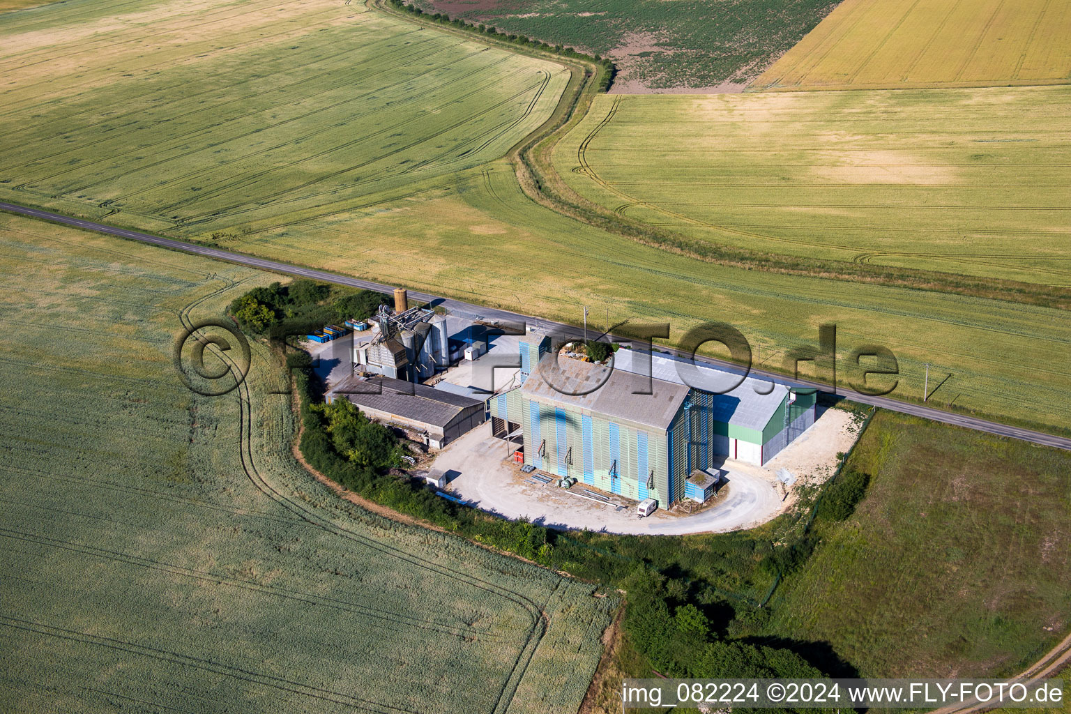 High silo and grain storage with adjacent storage Agri Negoce in Talcy in Centre-Val de Loire, France