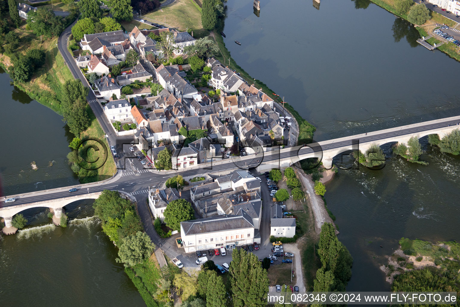 District Nord-Nord Est in Amboise in the state Indre et Loire, France from the plane