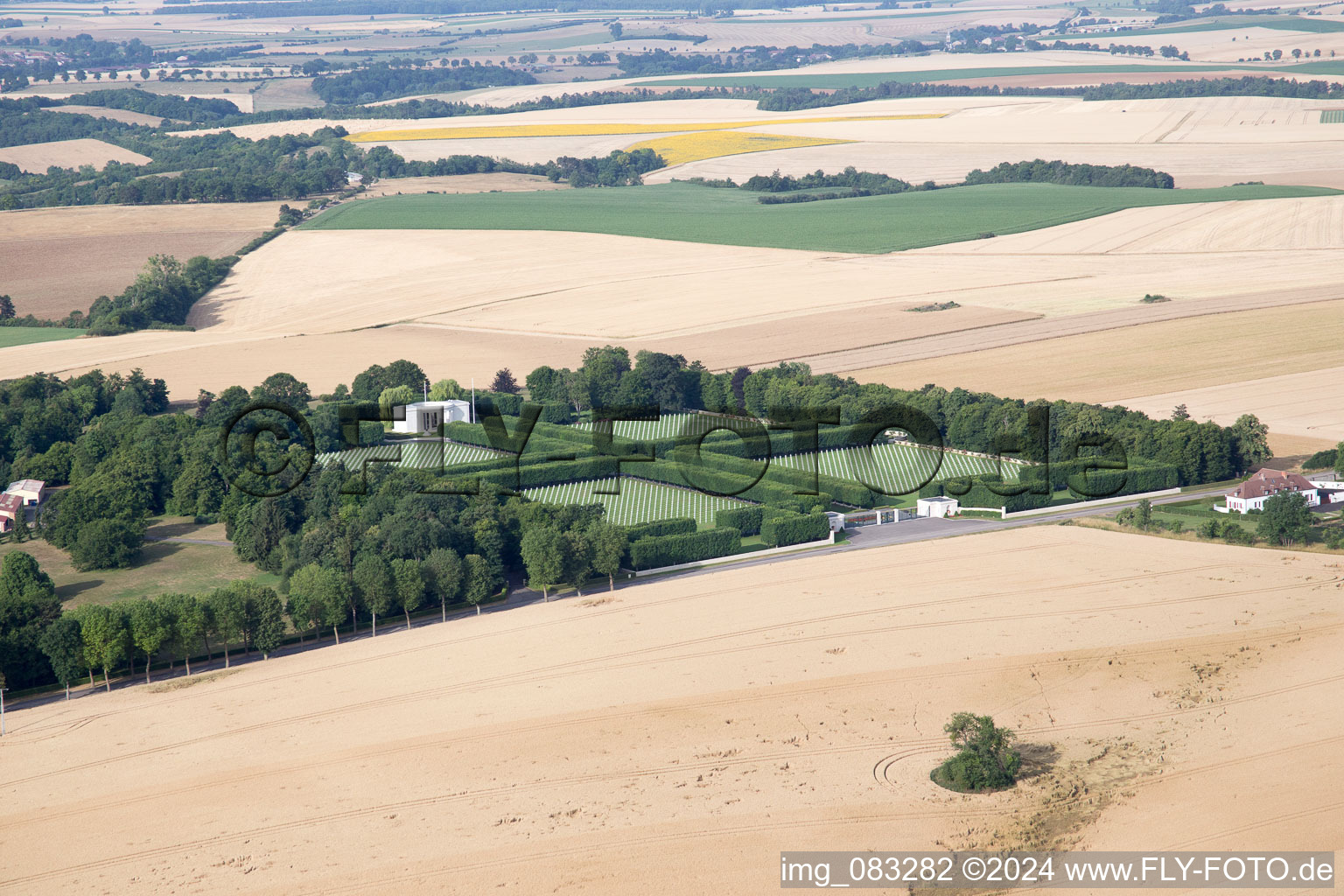 Grave rows on the grounds of the American Cemetery Saint Mihiel in Thiaucourt-Regnieville in Grand Est, France