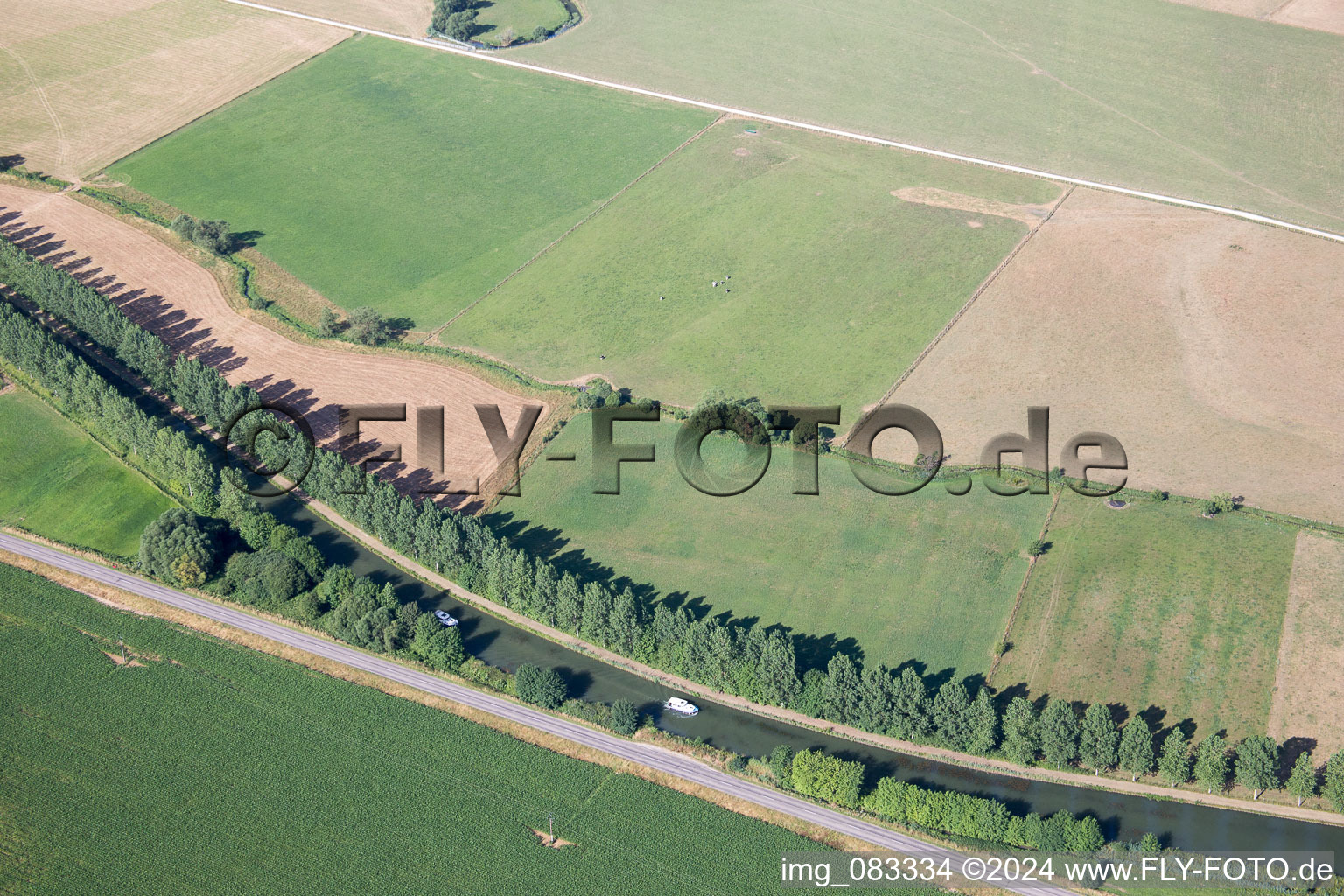 Aerial photograpy of Lacroix-sur-Meuse in the state Meuse, France