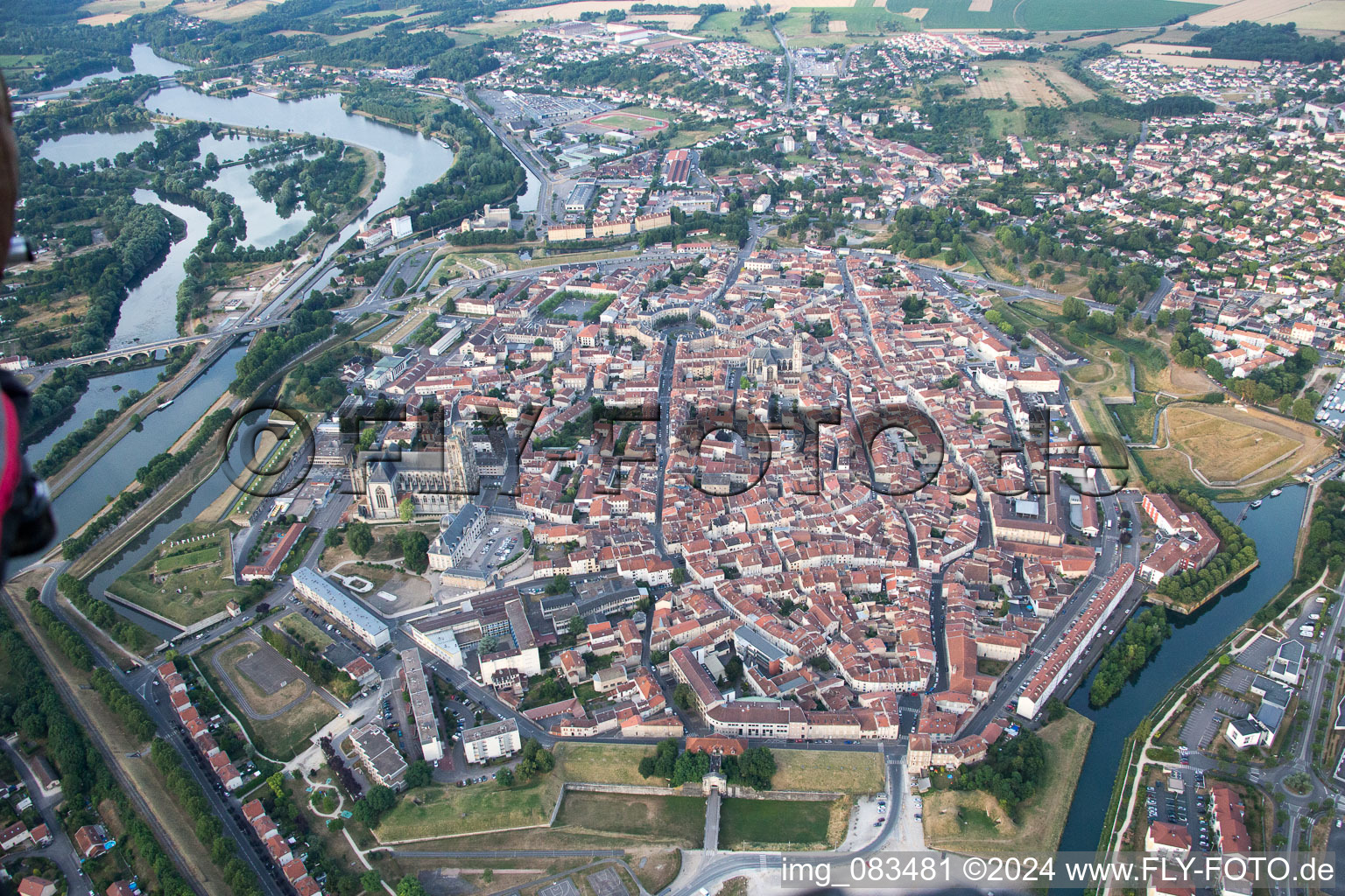 Bird's eye view of Toul in the state Meurthe et Moselle, France