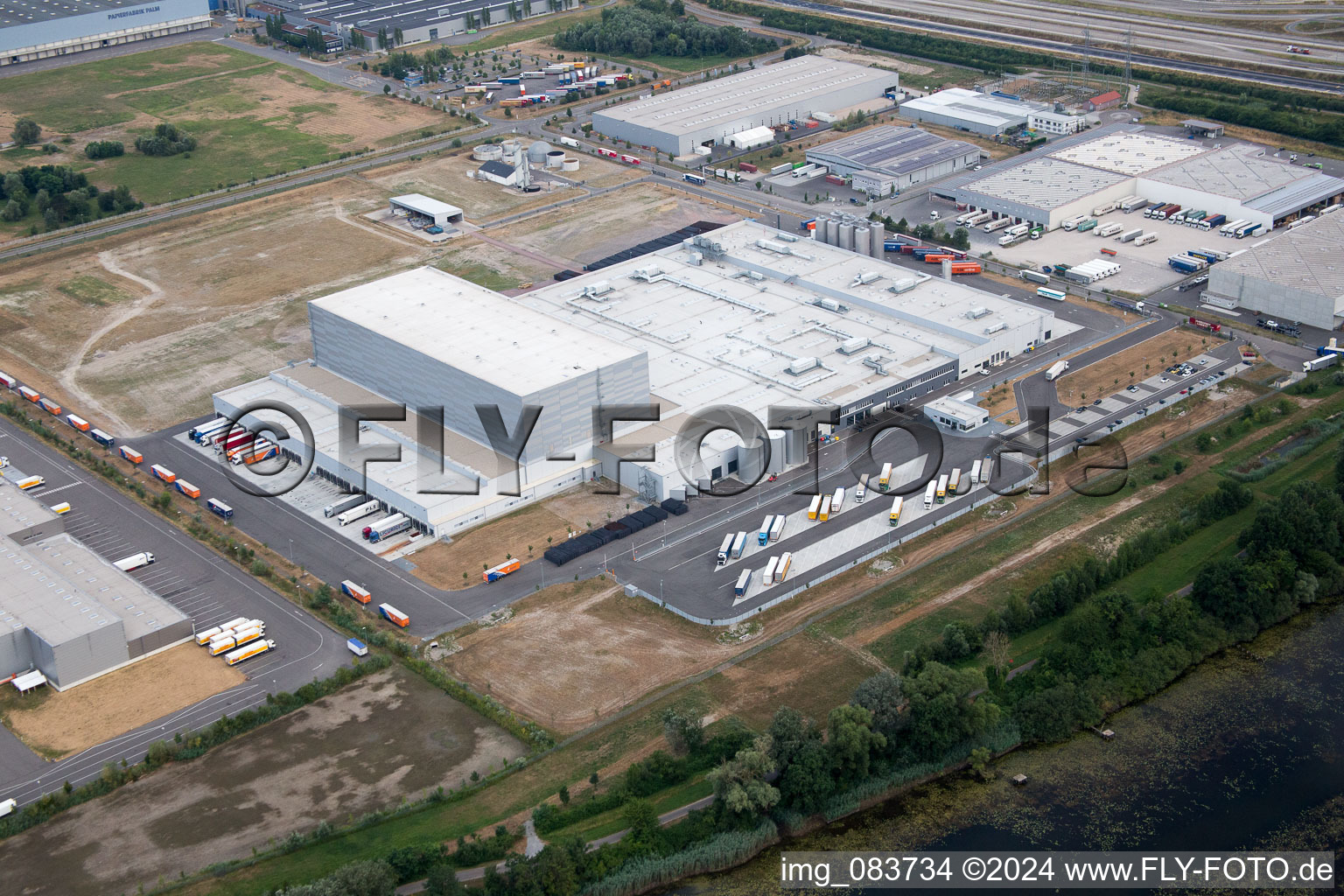 Bird's eye view of Oberwald Industrial Area in Wörth am Rhein in the state Rhineland-Palatinate, Germany