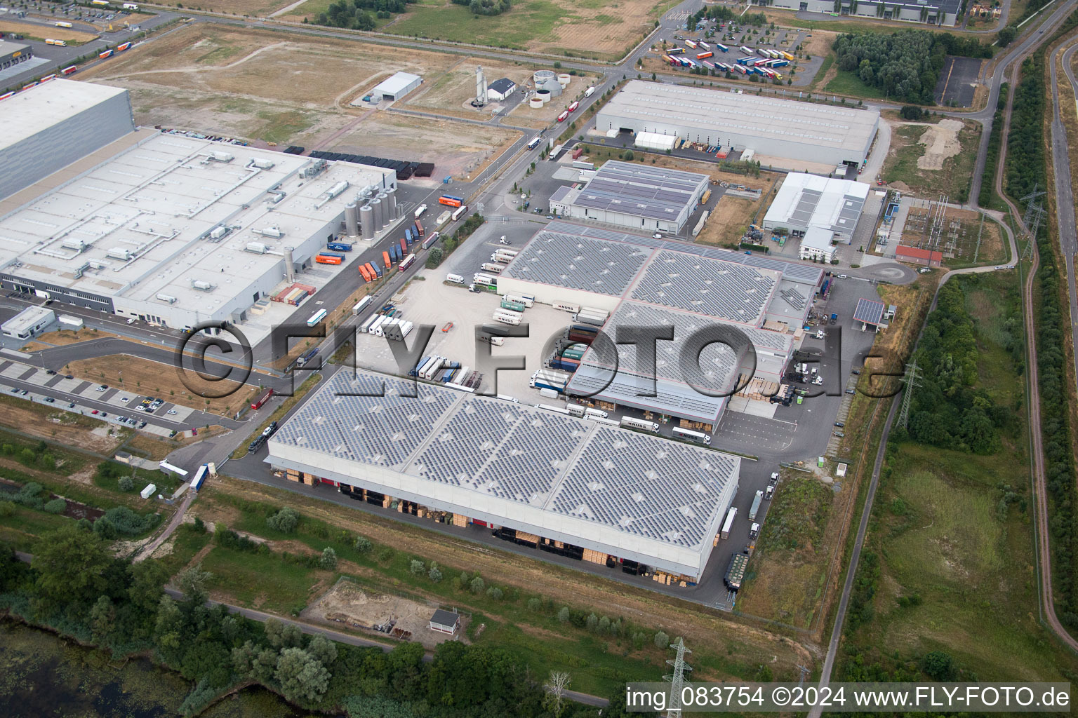 Bird's eye view of Oberwald Industrial Area in Wörth am Rhein in the state Rhineland-Palatinate, Germany