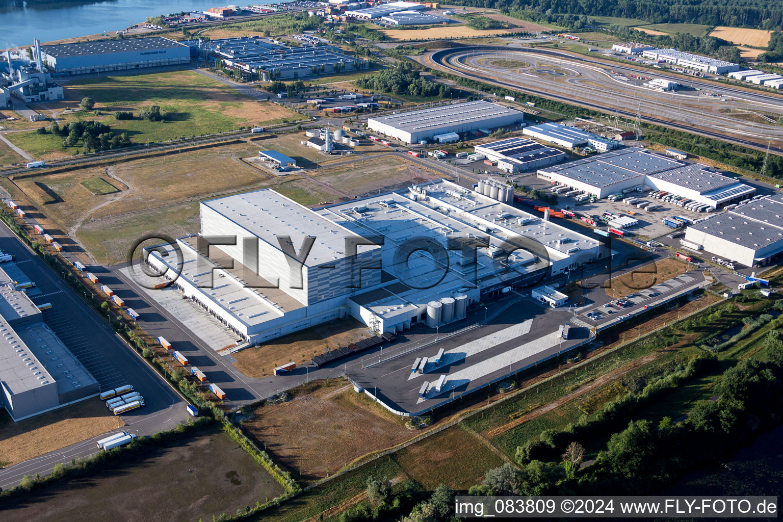 Building and production halls on the premises of Pfaelzer Erfrischungsgetraenke GmbH in the district Industriegebiet Woerth-Oberwald in Woerth am Rhein in the state Rhineland-Palatinate, Germany